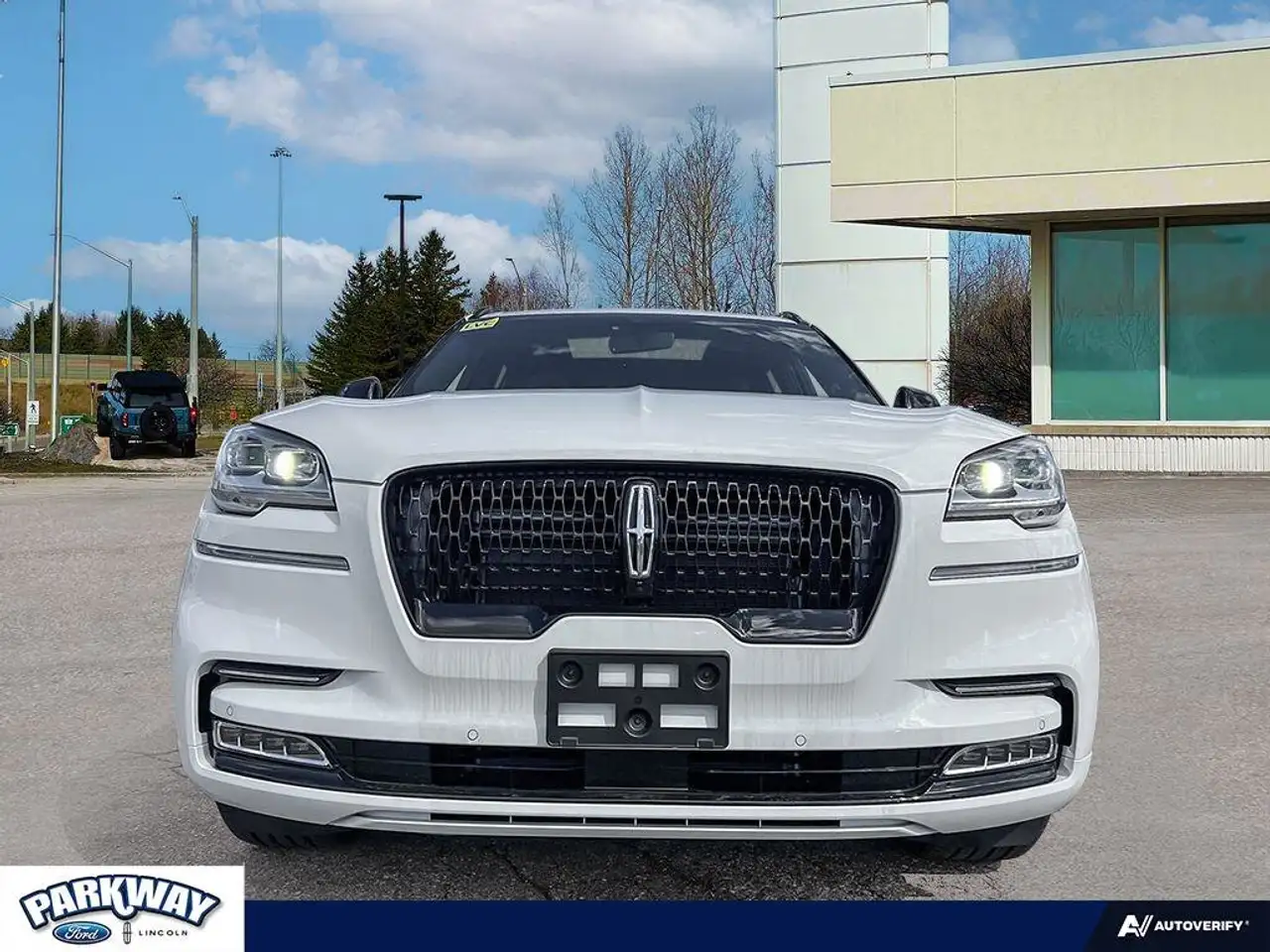 Lincoln Aviator снимка Lincoln Aviator