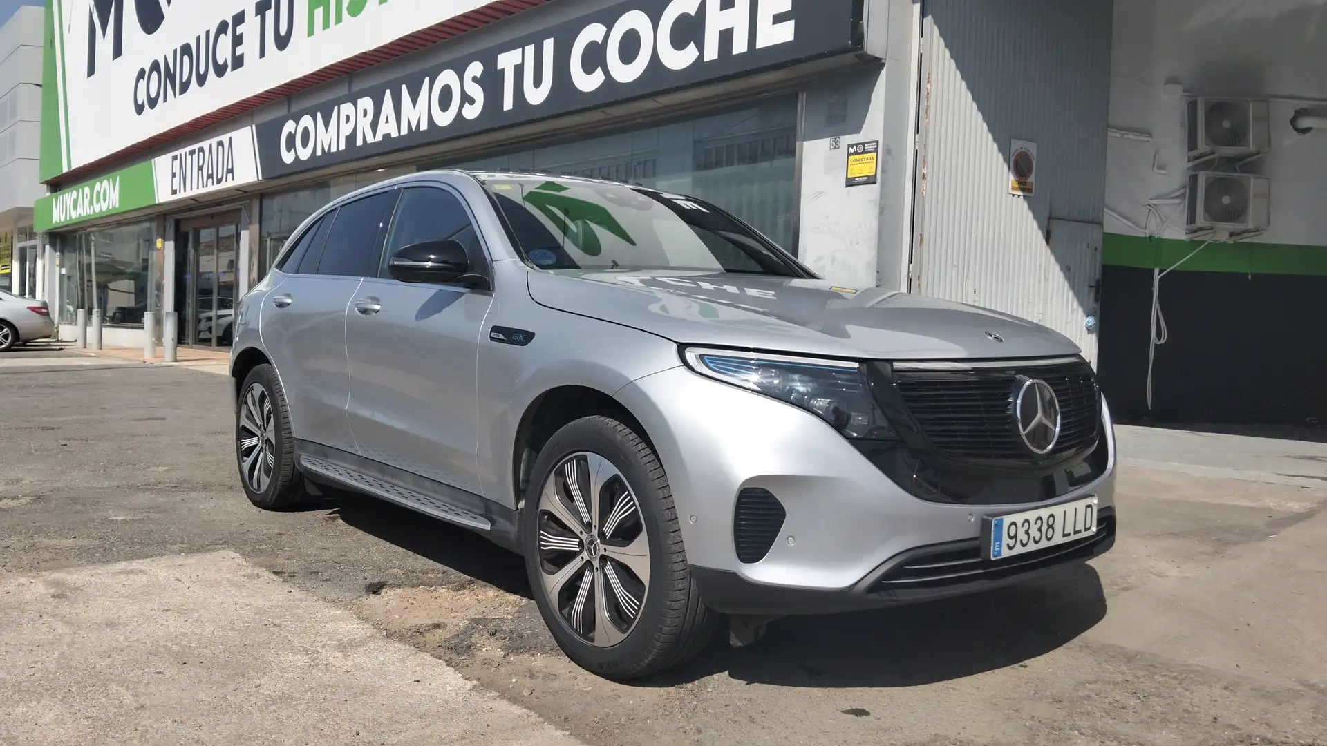 Mercedes-Benz EQC 400 4MATIC Plateado - 2