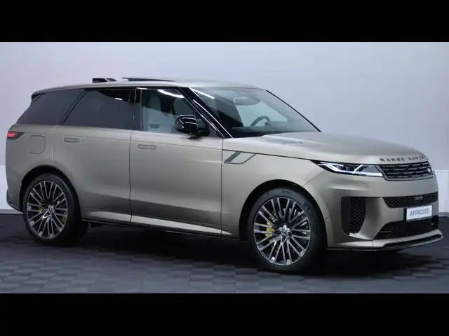 Land Rover Range Rover Sport view 3