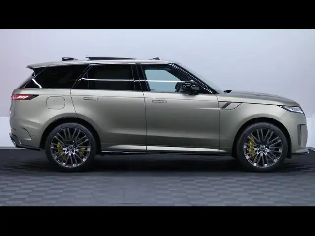 Land Rover Range Rover Sport view 4
