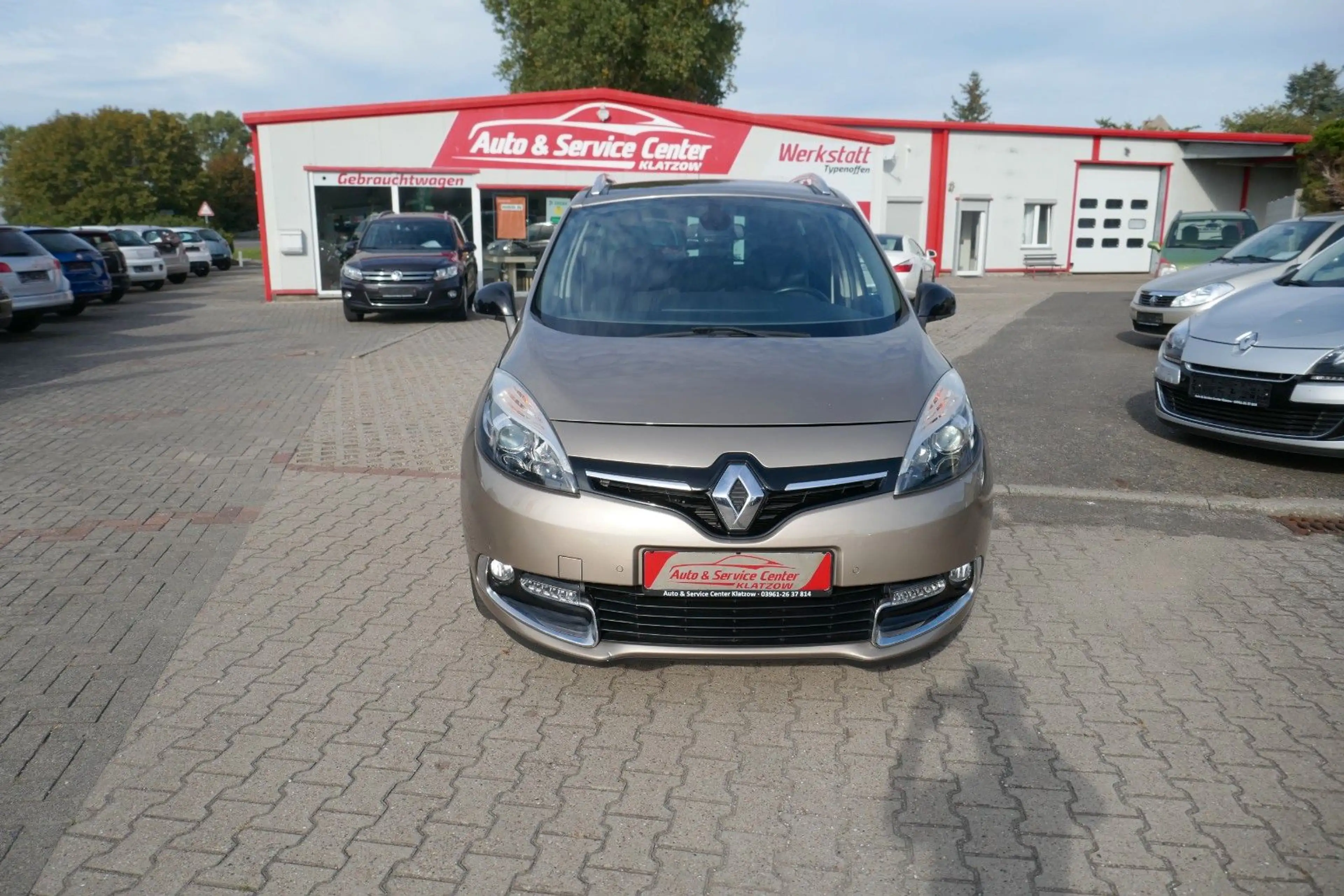 Renault Grand Scenic 2.0 DCI Bose Edition PANORAMA — photo 2