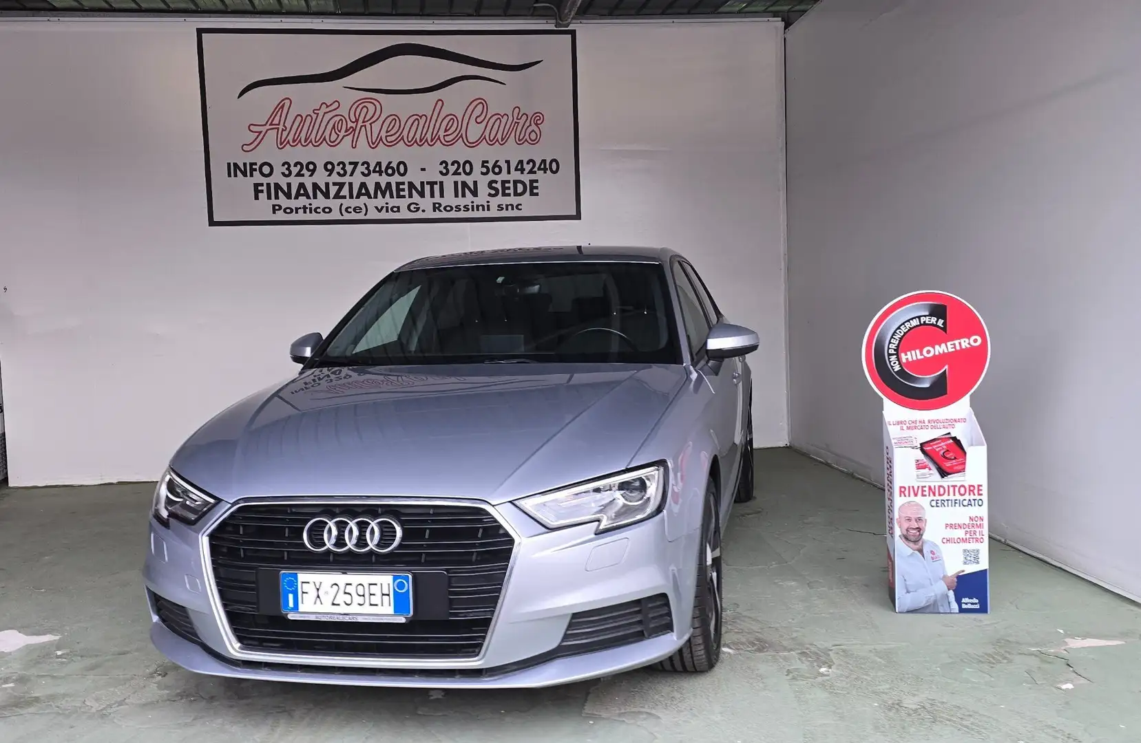 Audi A3 A3 Sportback 30 1.6 tdi Sport 116cv s-tronic Grigio - 2