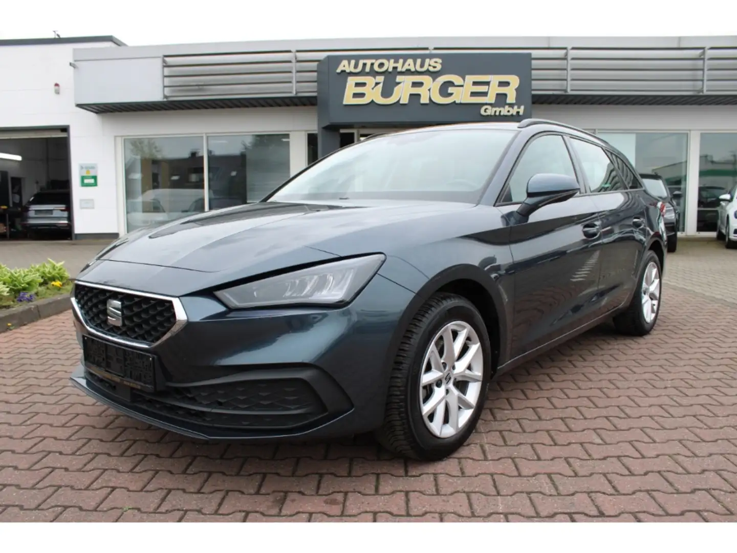 SEAT Leon ST Style 1.0 eTSI Navi LED Kamera Winterpaket Digi Grau - 1