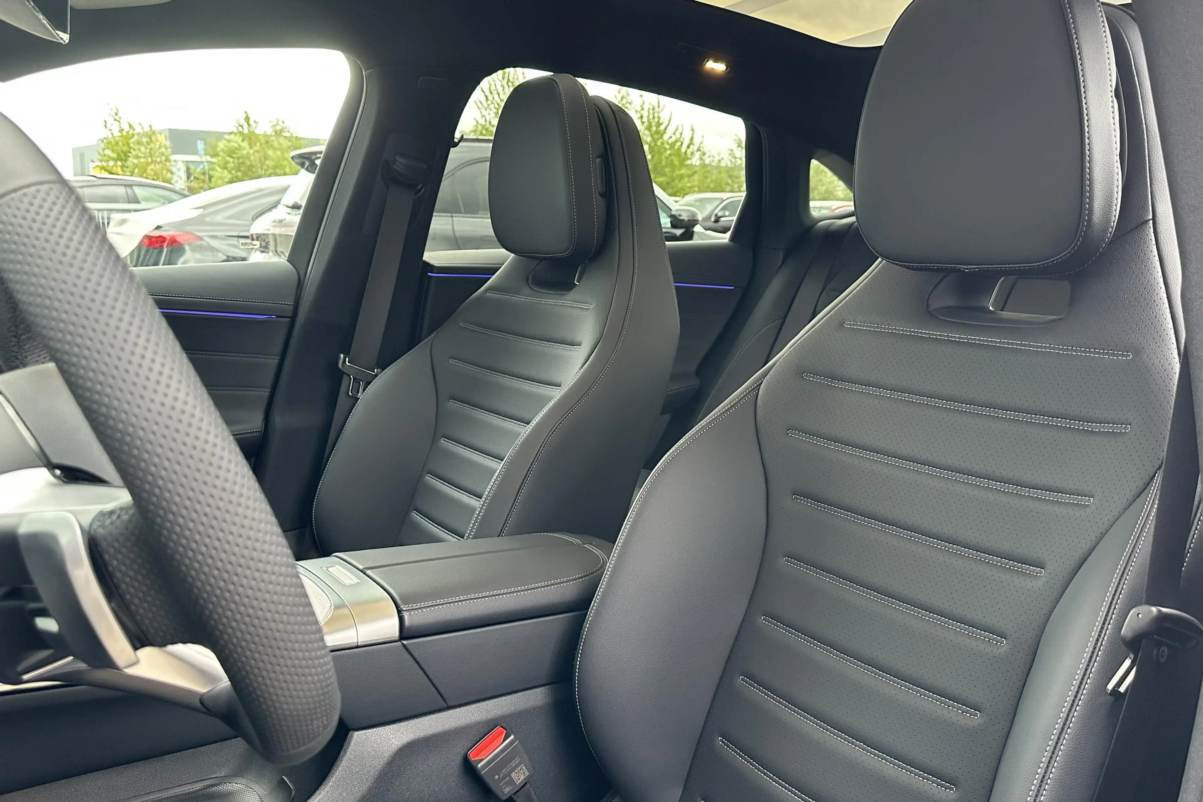 Mercedes-Benz C 400 C Limousine 4MATIC Launch Edition | Winterpakket | — photo 8