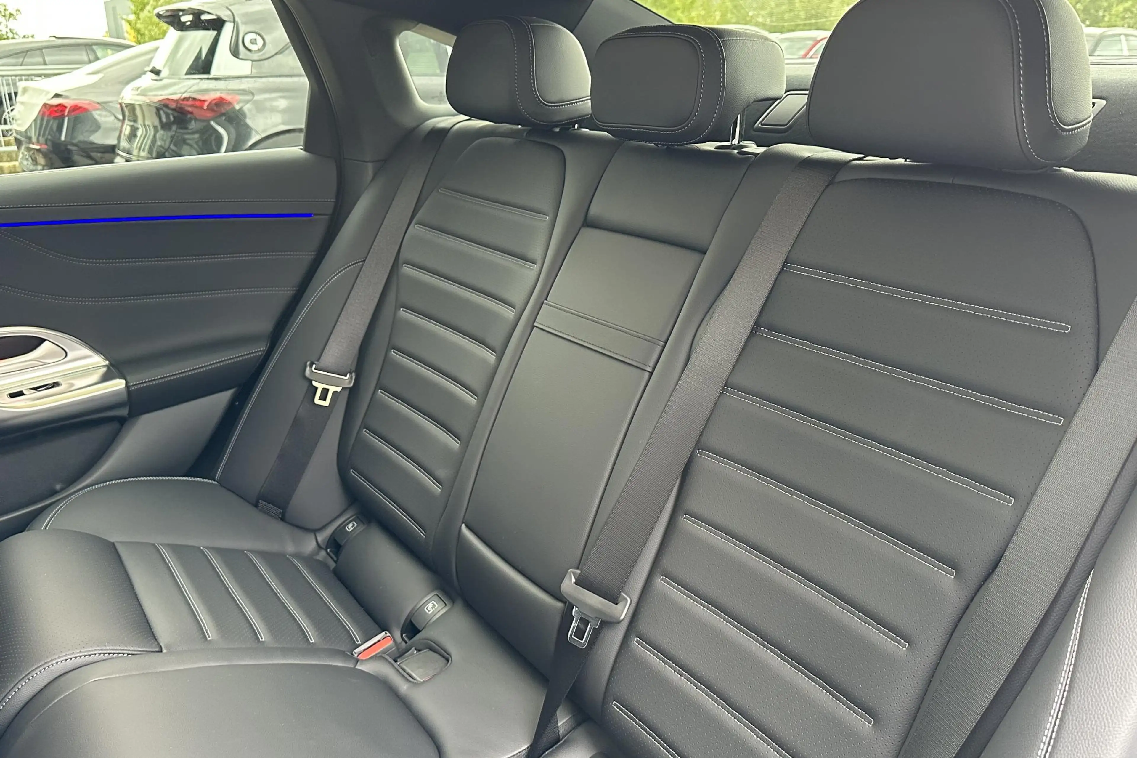 Mercedes-Benz C 400 C Limousine 4MATIC Launch Edition | Winterpakket | — photo 10