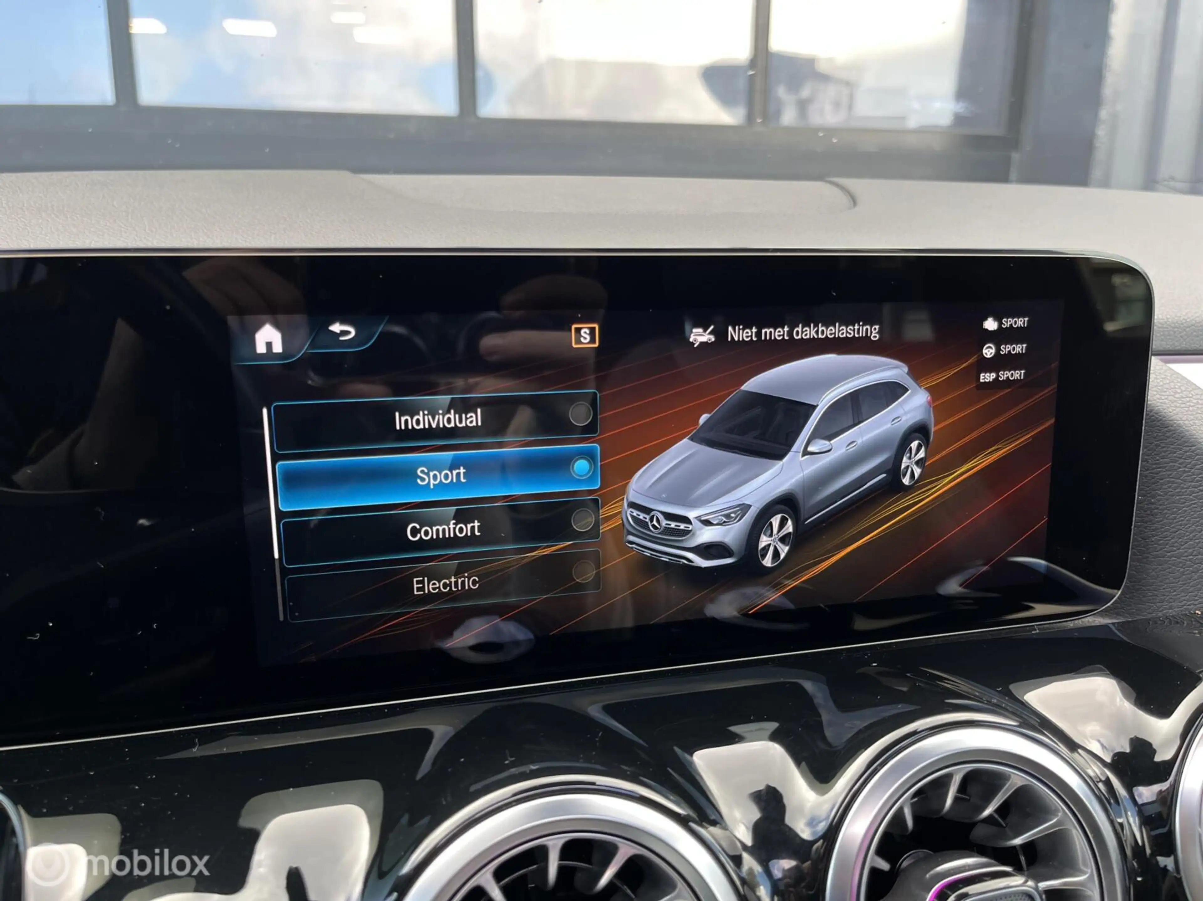 Mercedes-Benz GLA 250 e AMG Line|Panoramadak|Camera|Sfeerverlichting — photo 42