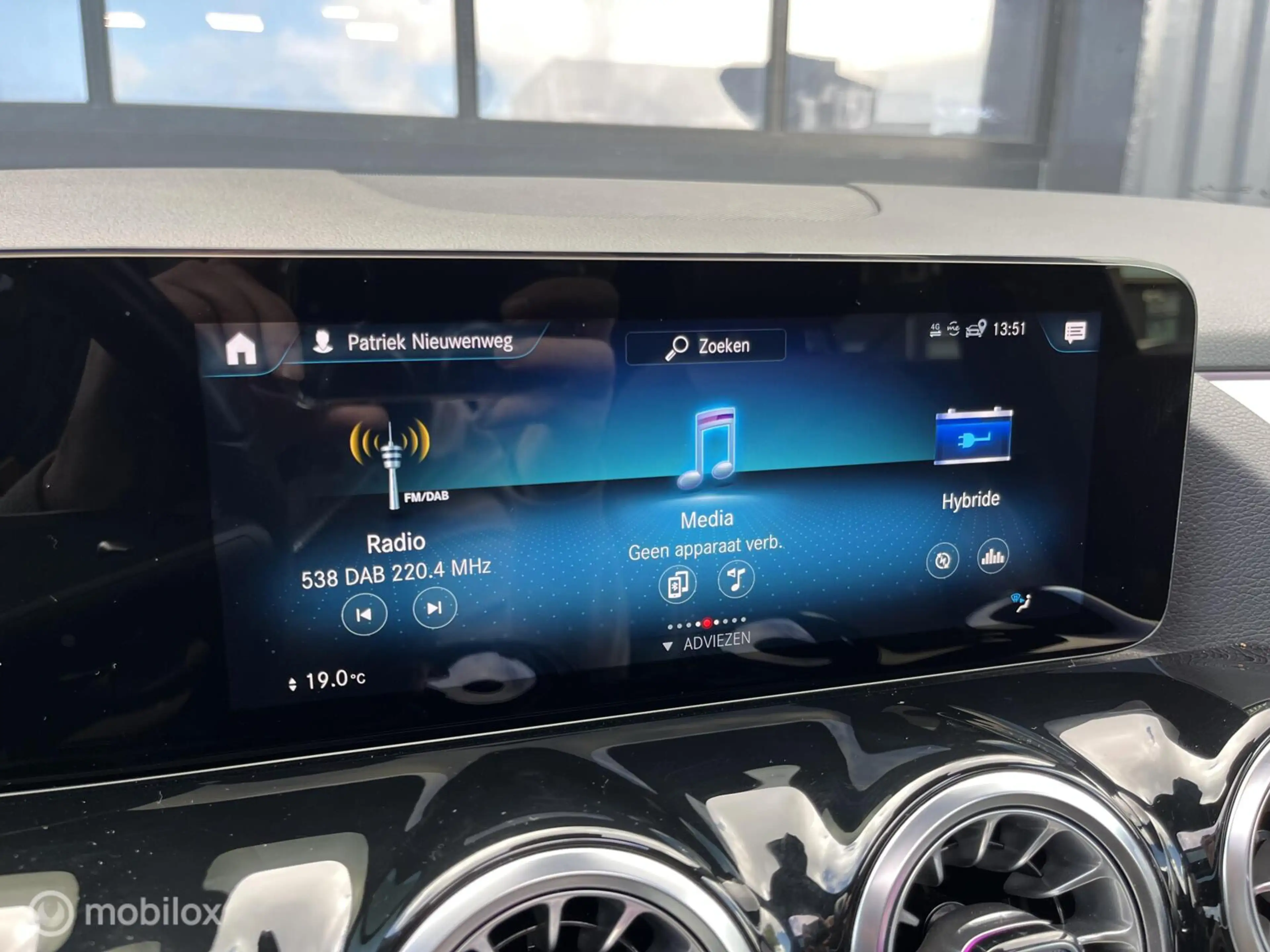 Mercedes-Benz GLA 250 e AMG Line|Panoramadak|Camera|Sfeerverlichting — photo 44
