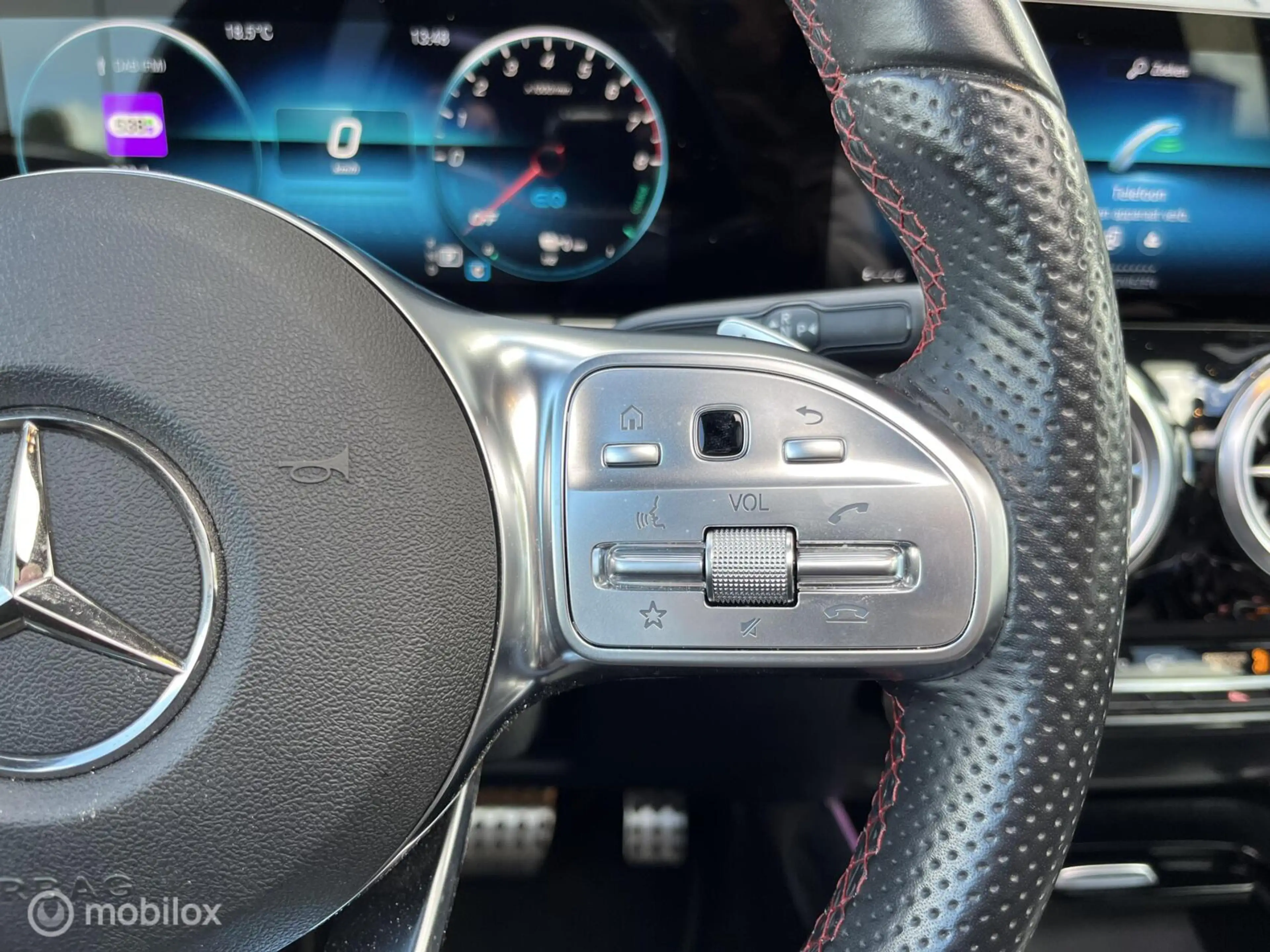 Mercedes-Benz GLA 250 e AMG Line|Panoramadak|Camera|Sfeerverlichting — photo 11