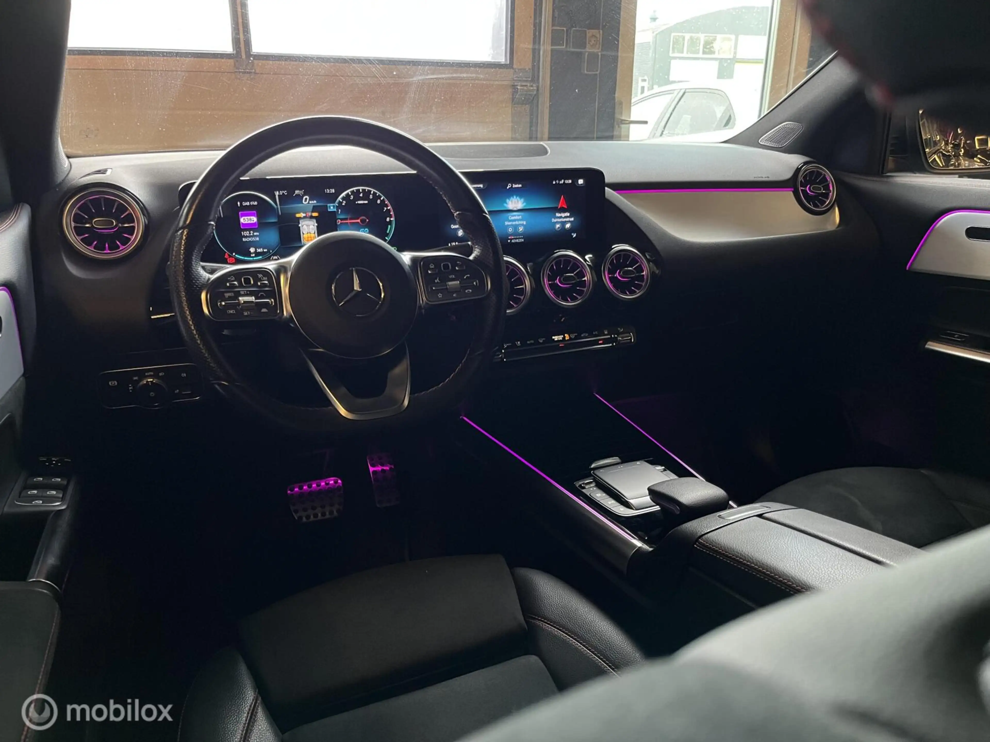 Mercedes-Benz GLA 250 e AMG Line|Panoramadak|Camera|Sfeerverlichting — photo 34