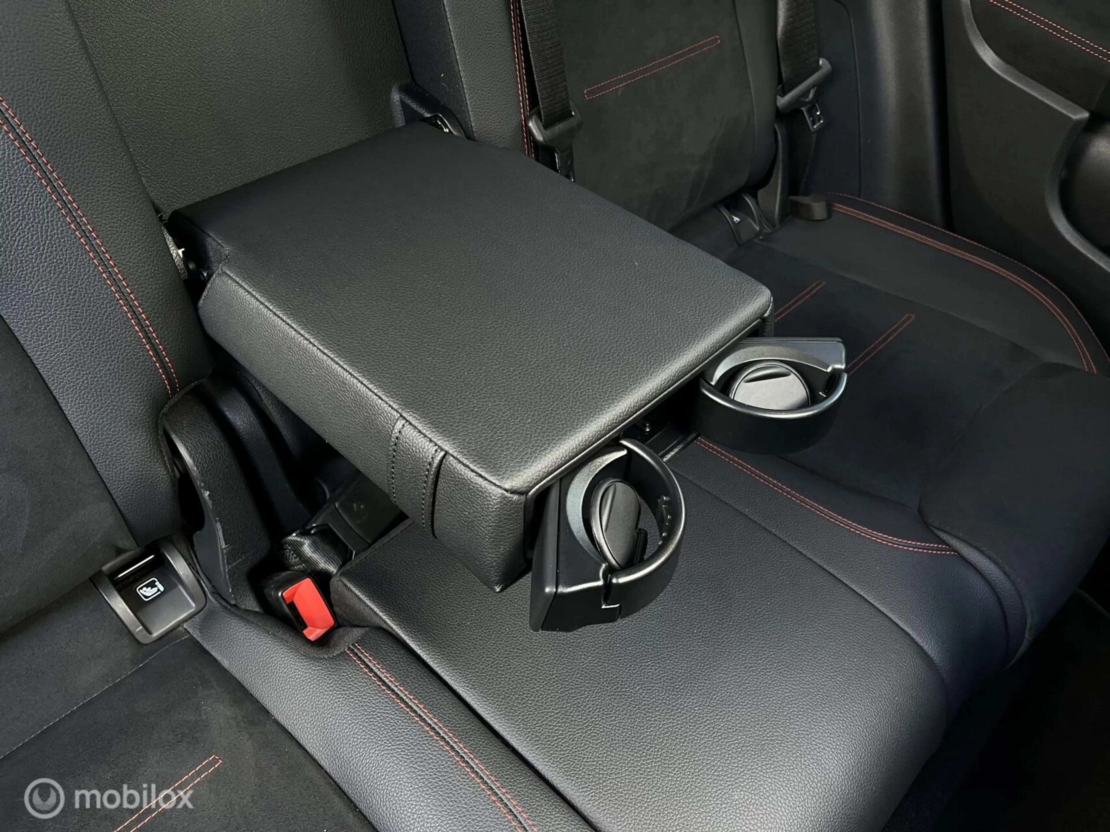 Mercedes-Benz GLA 250 e AMG Line|Panoramadak|Camera|Sfeerverlichting — photo 26
