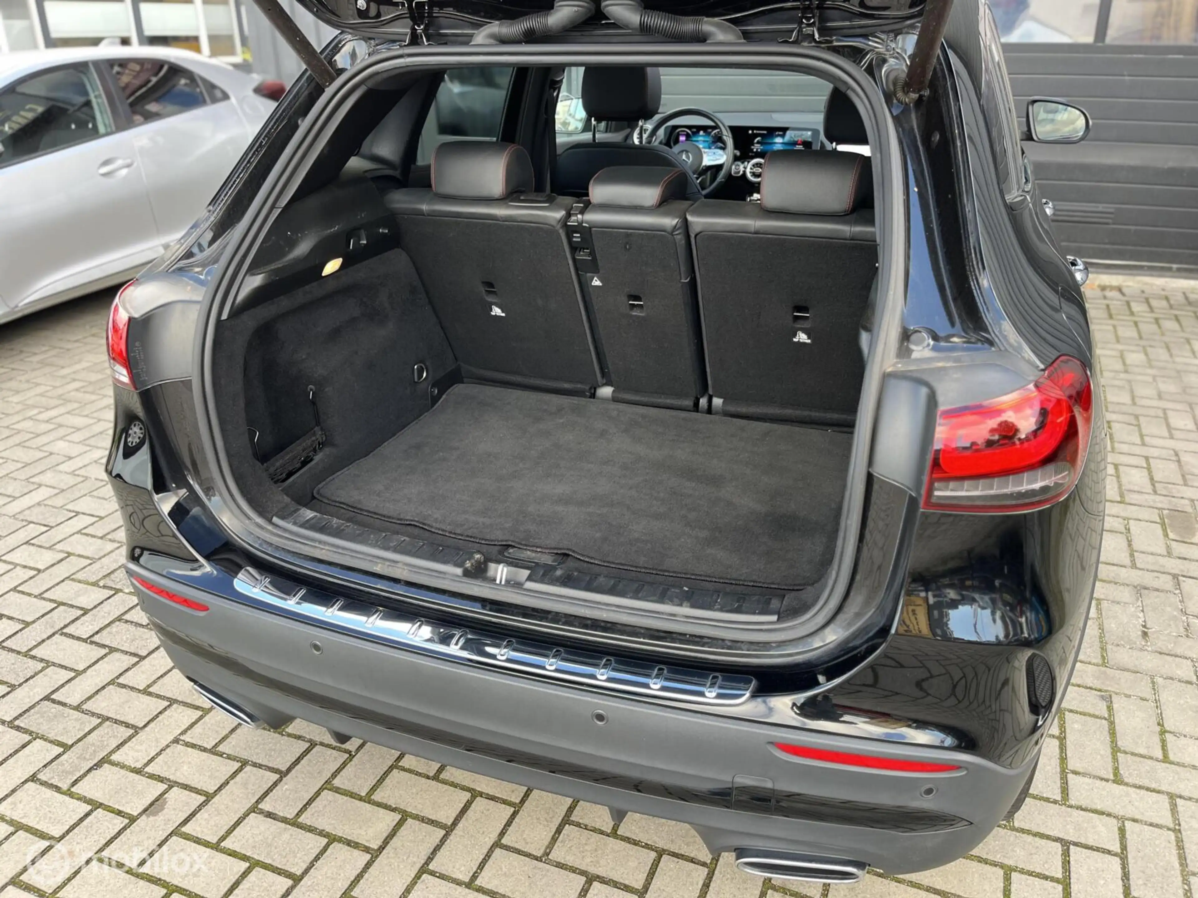 Mercedes-Benz GLA 250 e AMG Line|Panoramadak|Camera|Sfeerverlichting — photo 27