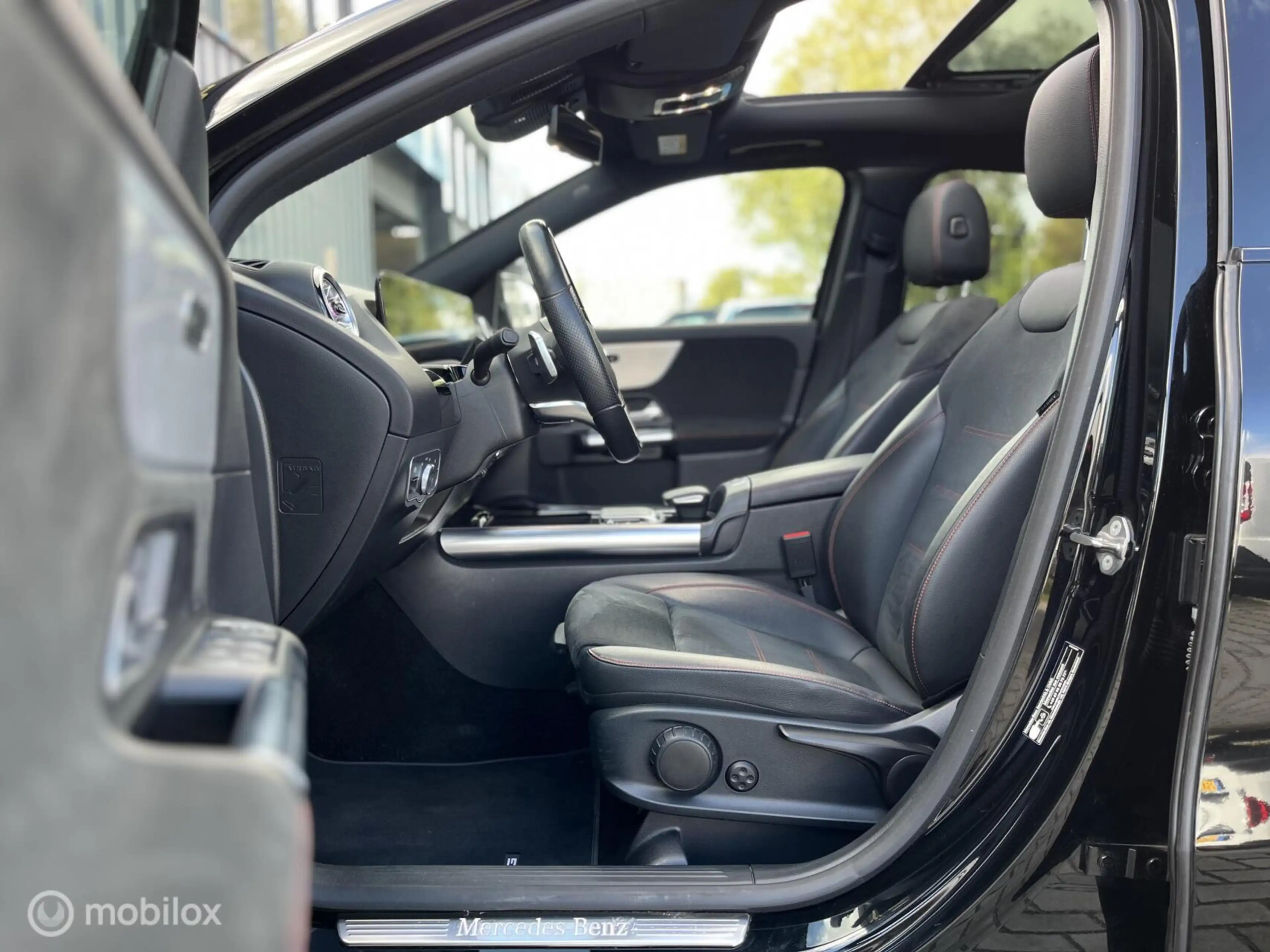 Mercedes-Benz GLA 250 e AMG Line|Panoramadak|Camera|Sfeerverlichting — photo 5
