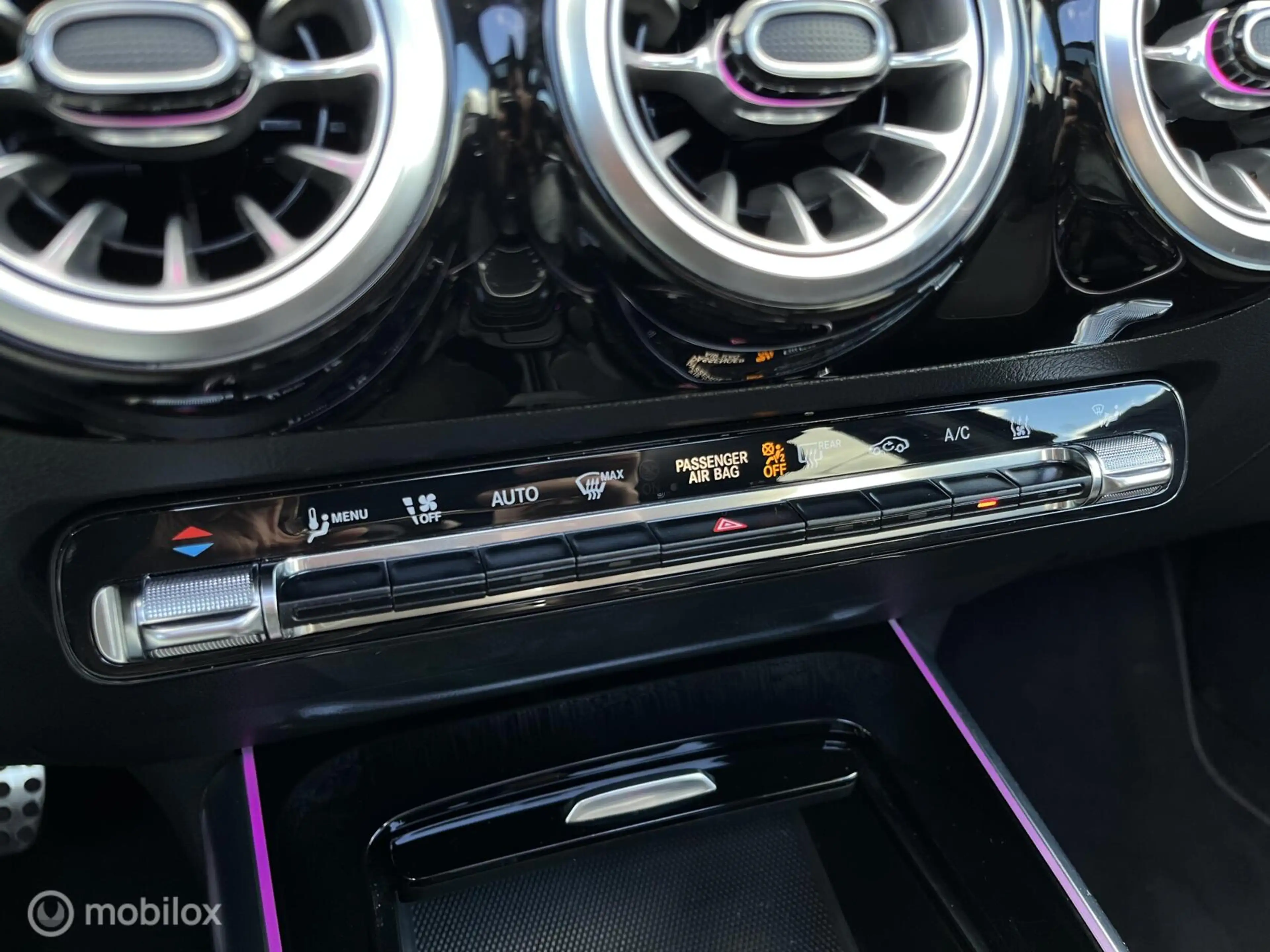Mercedes-Benz GLA 250 e AMG Line|Panoramadak|Camera|Sfeerverlichting — photo 19