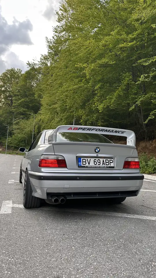 BMW 320i, foto 6