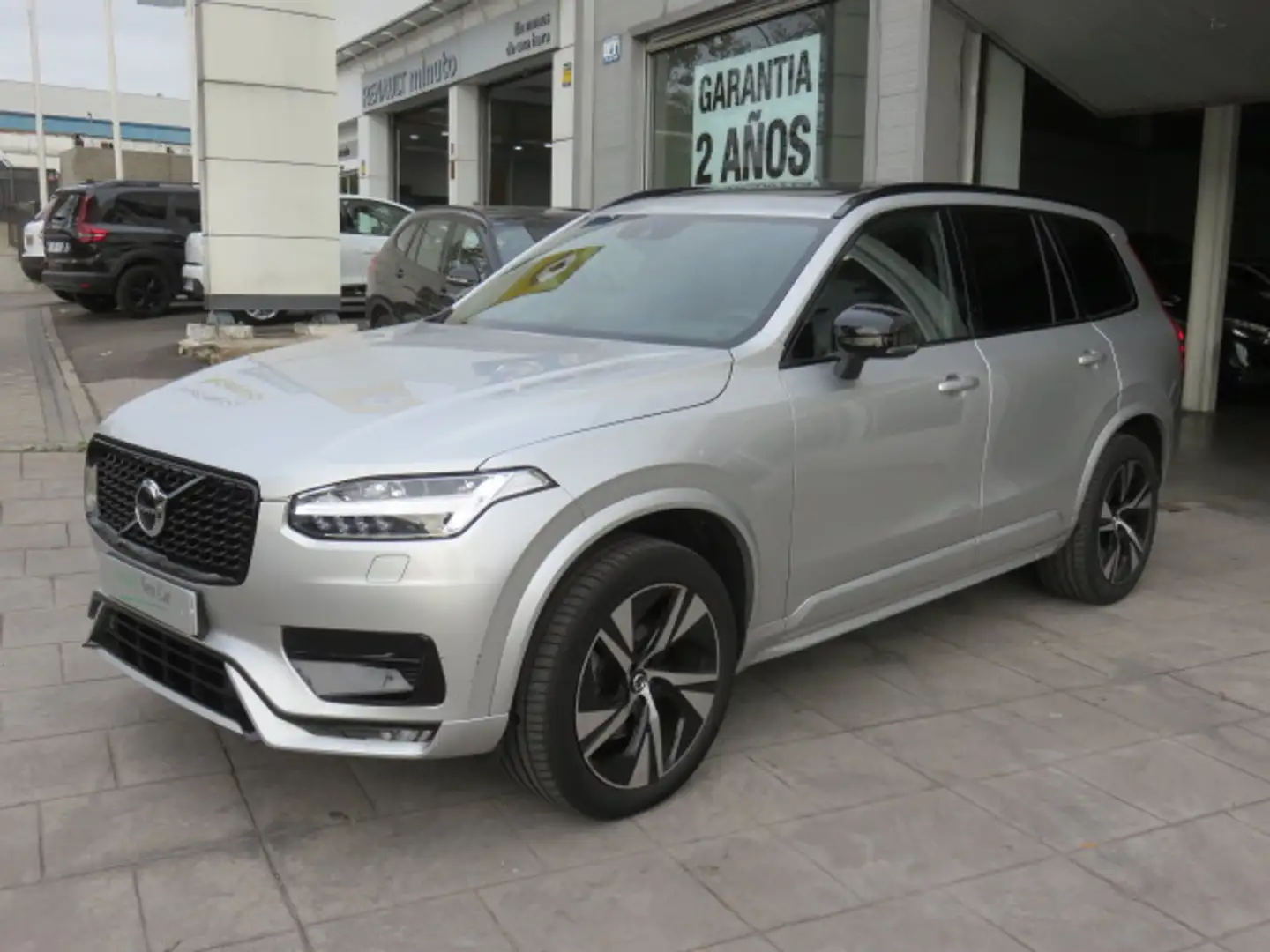 Volvo XC90 B5 R-Design 7pl. AWD Aut. Silber - 2