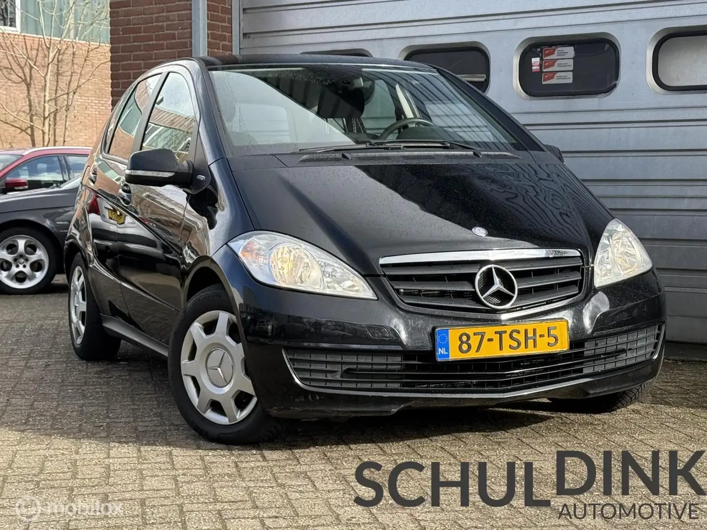 Mercedes-Benz A 160 BlueEFFICIENCY TREKHAAK|AIRCO Schwarz - 1