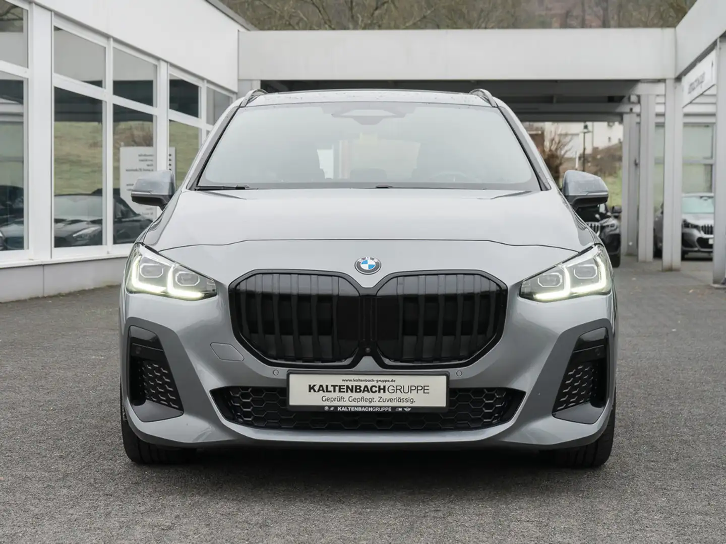BMW 218 i Active Tourer M-Sport PANO HUD 360° LED Grau - 2