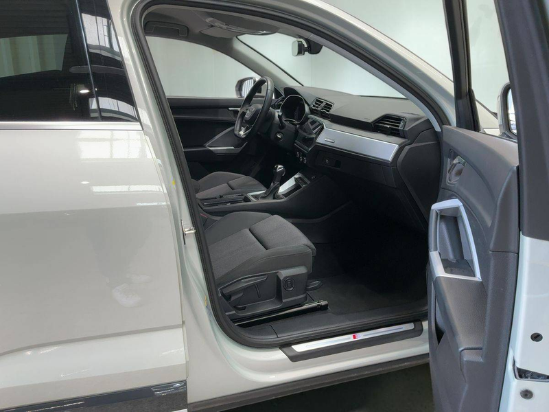 Audi Q3 Q3 35 TFSI Sportback S tronic S line — photo 8
