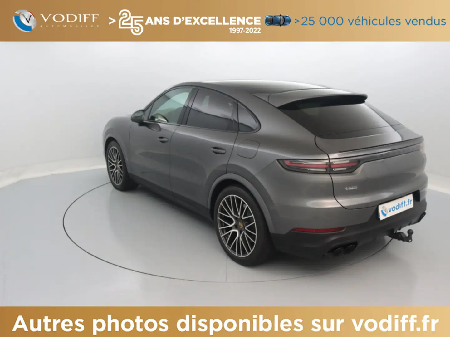 Porsche Cayenne E-HYBRID 462 CV TIPTRONIC S Grijs - 2