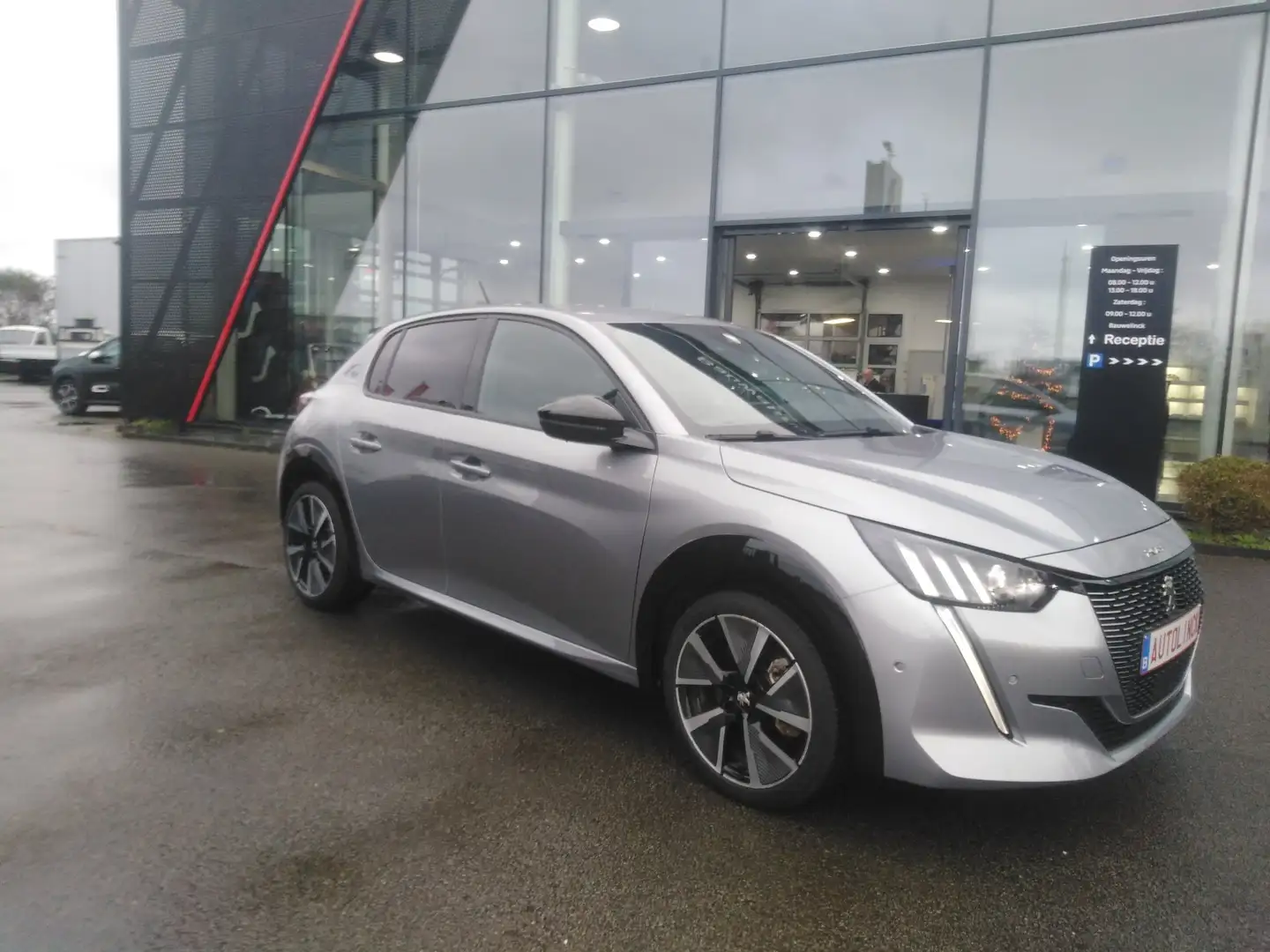 Peugeot e-208 50 kWh GT Argintiu - 2