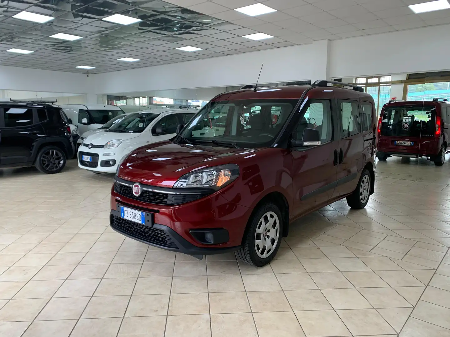 Fiat Doblo Doblo II 2015 1.4 tjt 16v nat. power Lounge 120cv Rood - 1