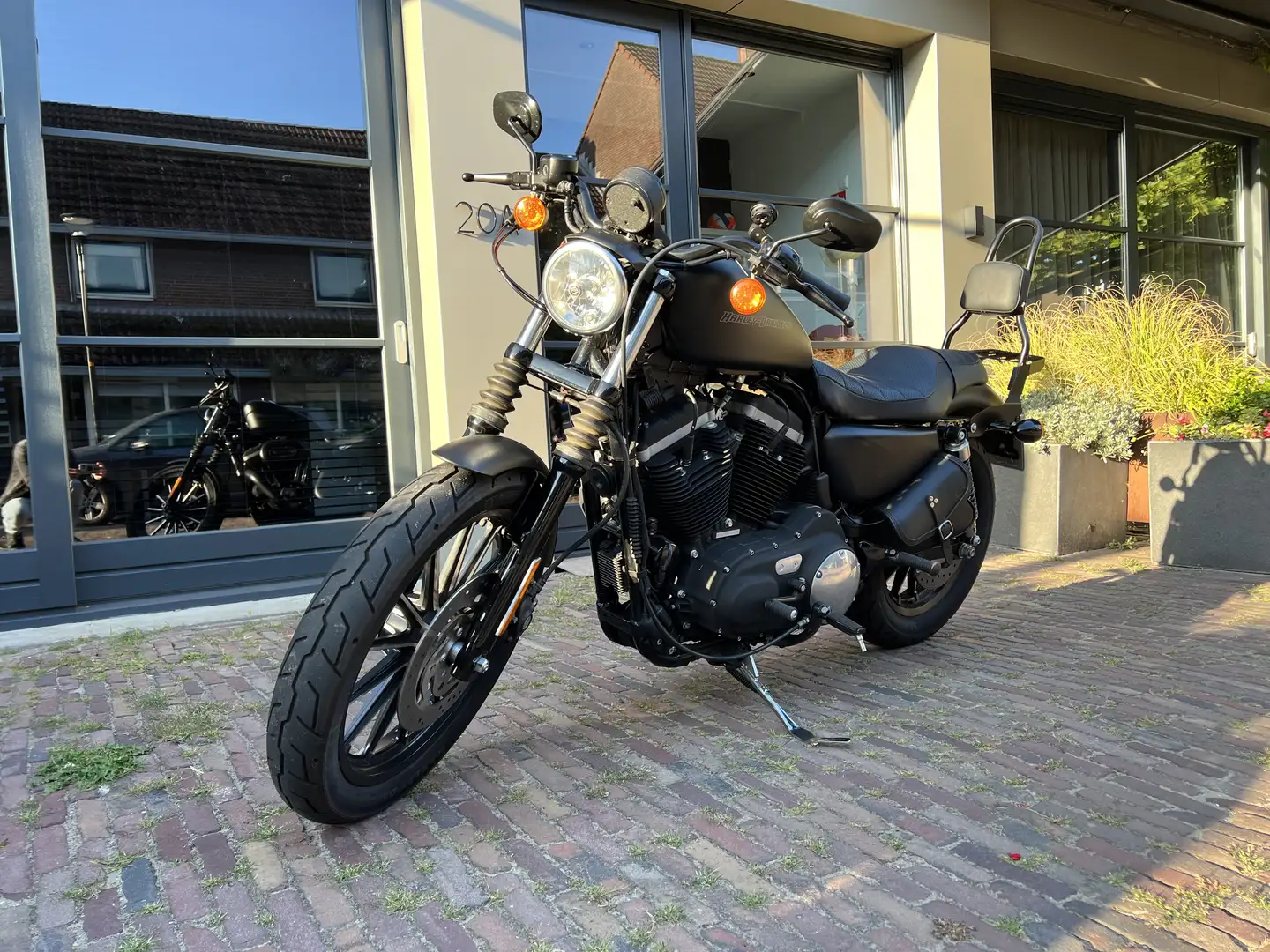 Harley-Davidson Iron 883 Fekete - 2