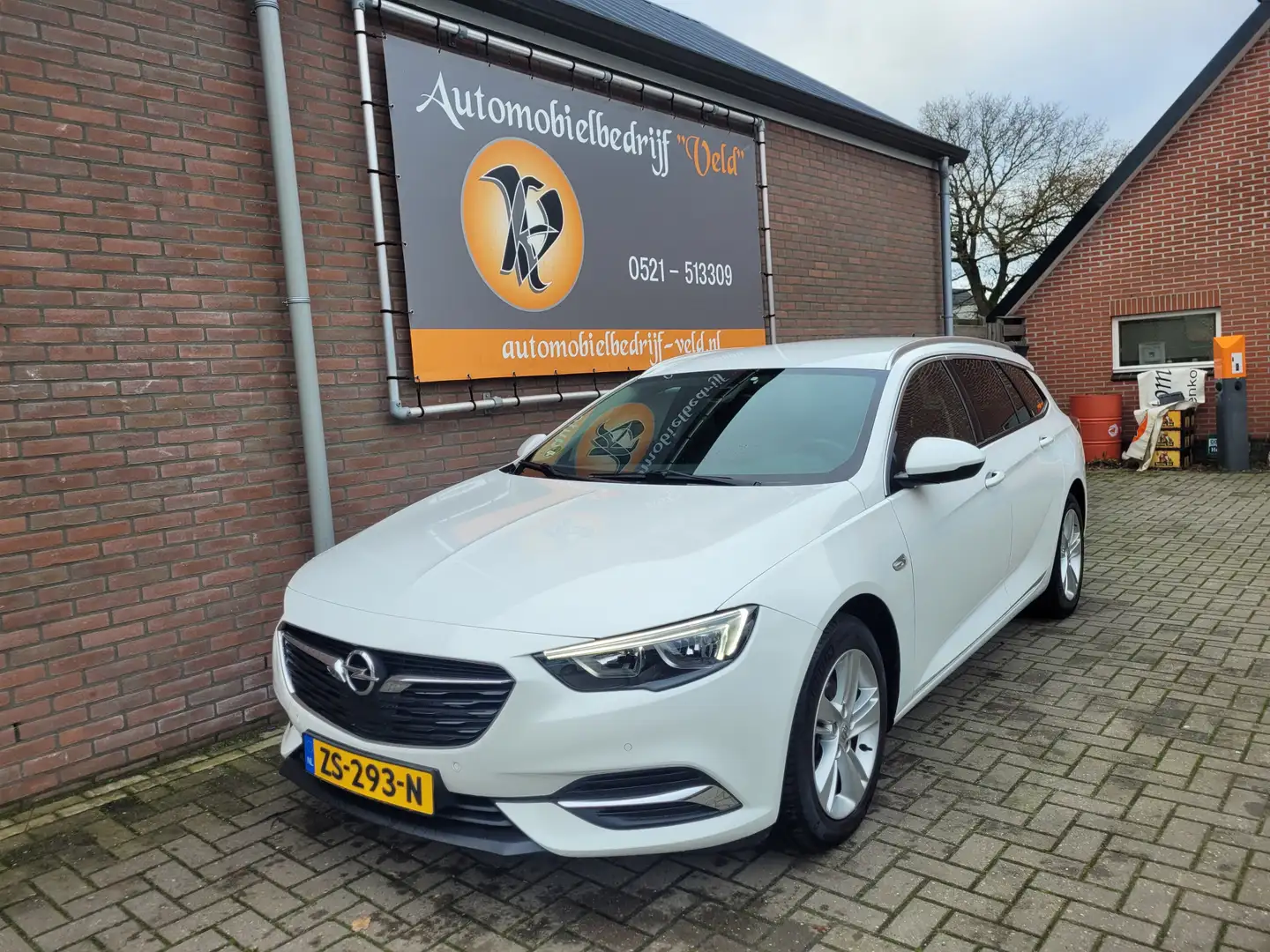 Opel Insignia Sports Tourer 1.5 Turbo Business Executive Wit - 1