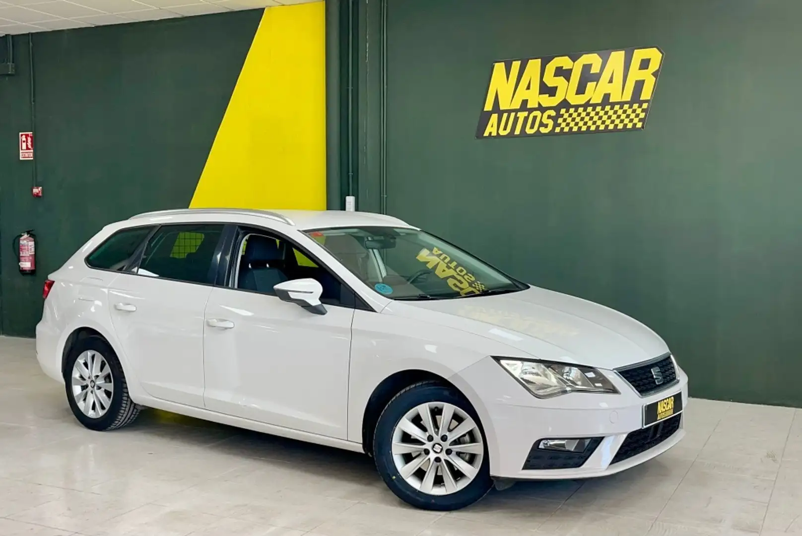 SEAT Leon ST 1.6TDI CR S&S Reference Advanced 115 Wit - 1