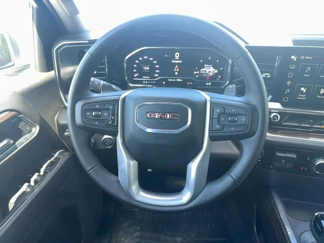 GMC Sierra 1500 снимка GMC Sierra 1500