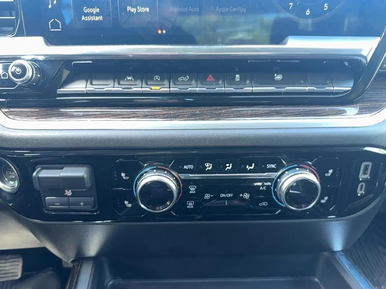 GMC Sierra 1500 снимка GMC Sierra 1500