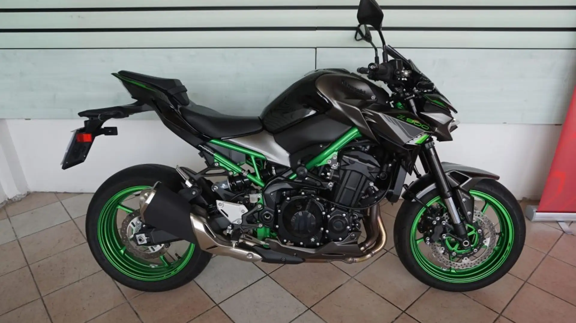 Kawasaki Z 900 ABS Zwart - 1