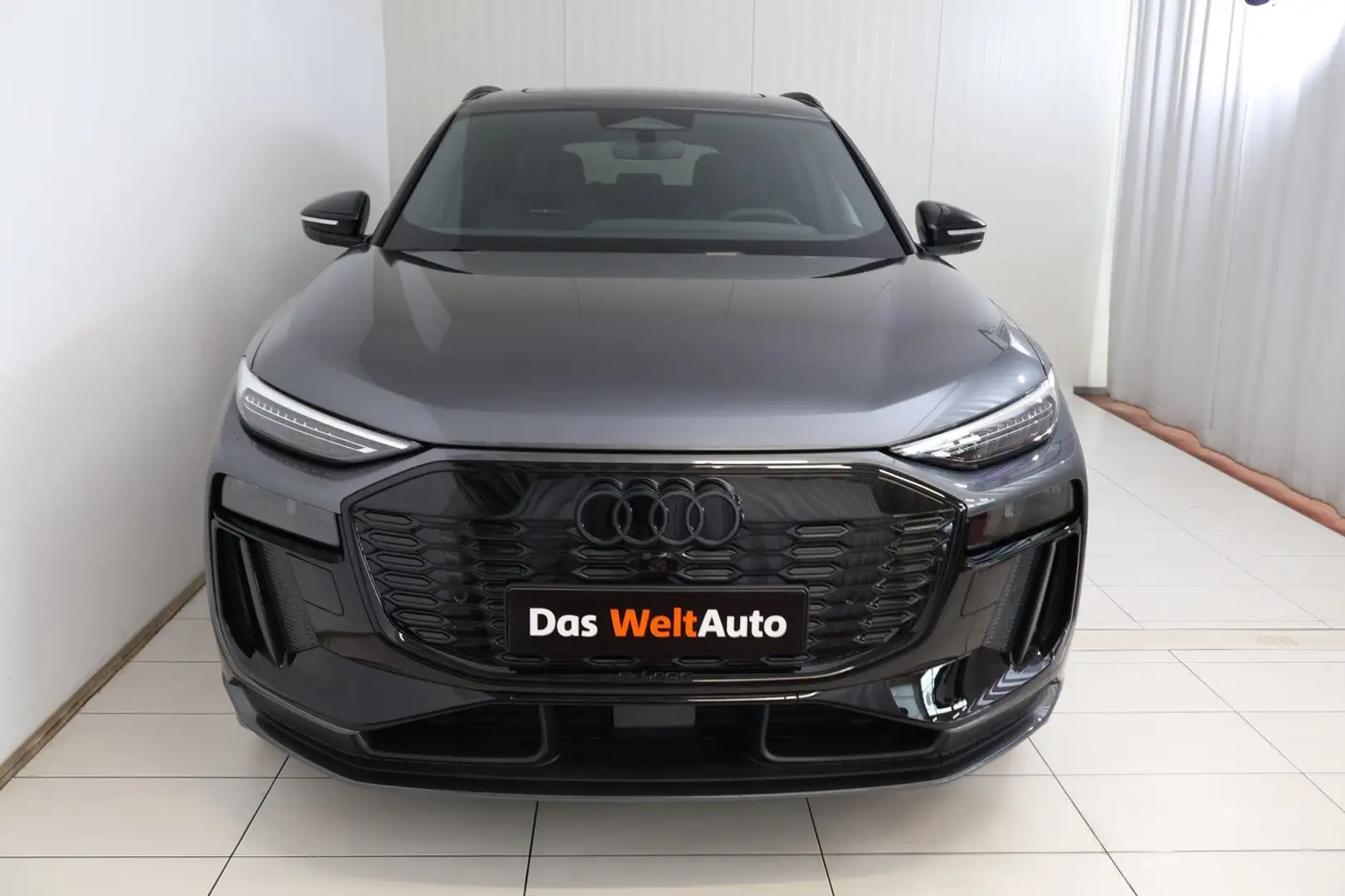 Audi Q6 e-tron e-tron quattro Grau - 2