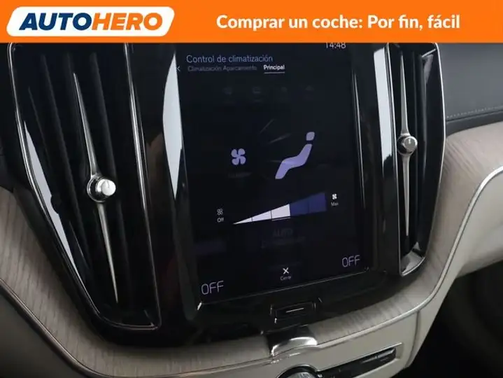 Volvo XC60 2021, foto 27