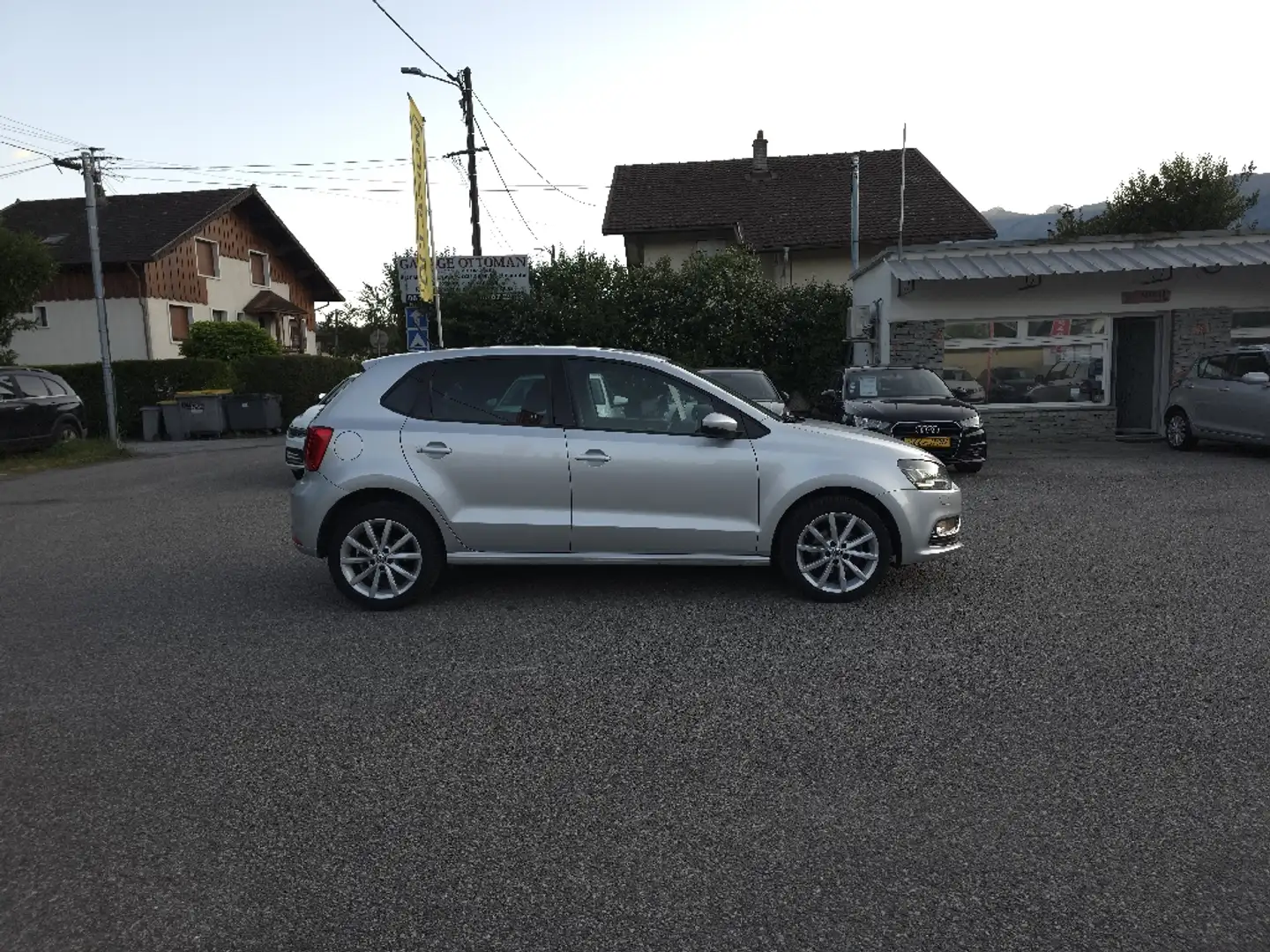 Volkswagen Polo 1.2 TSI 90cv DSG7 Carat - 2