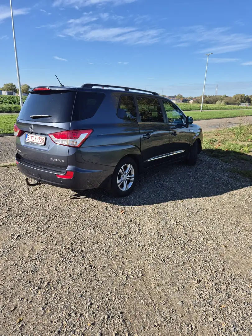 SsangYong Rodius 2.2 SV220e-XDi 2WD Quartz - 2