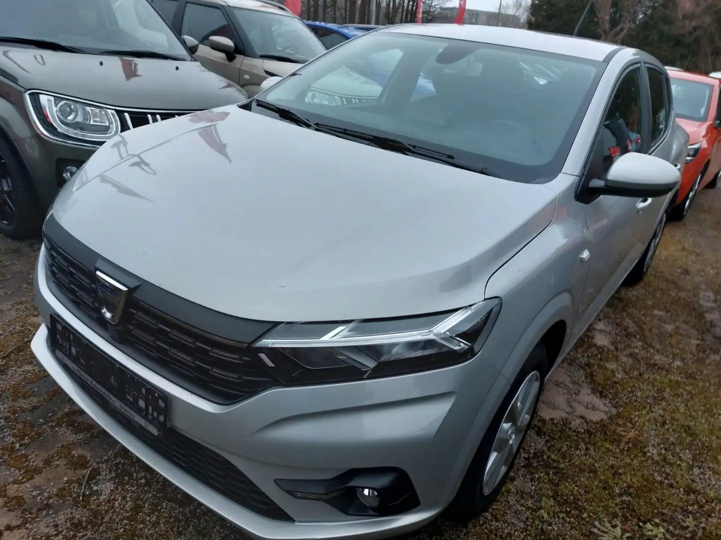 Dacia Sandero TCe 90 Comf.auch in graumet. Silber - 2