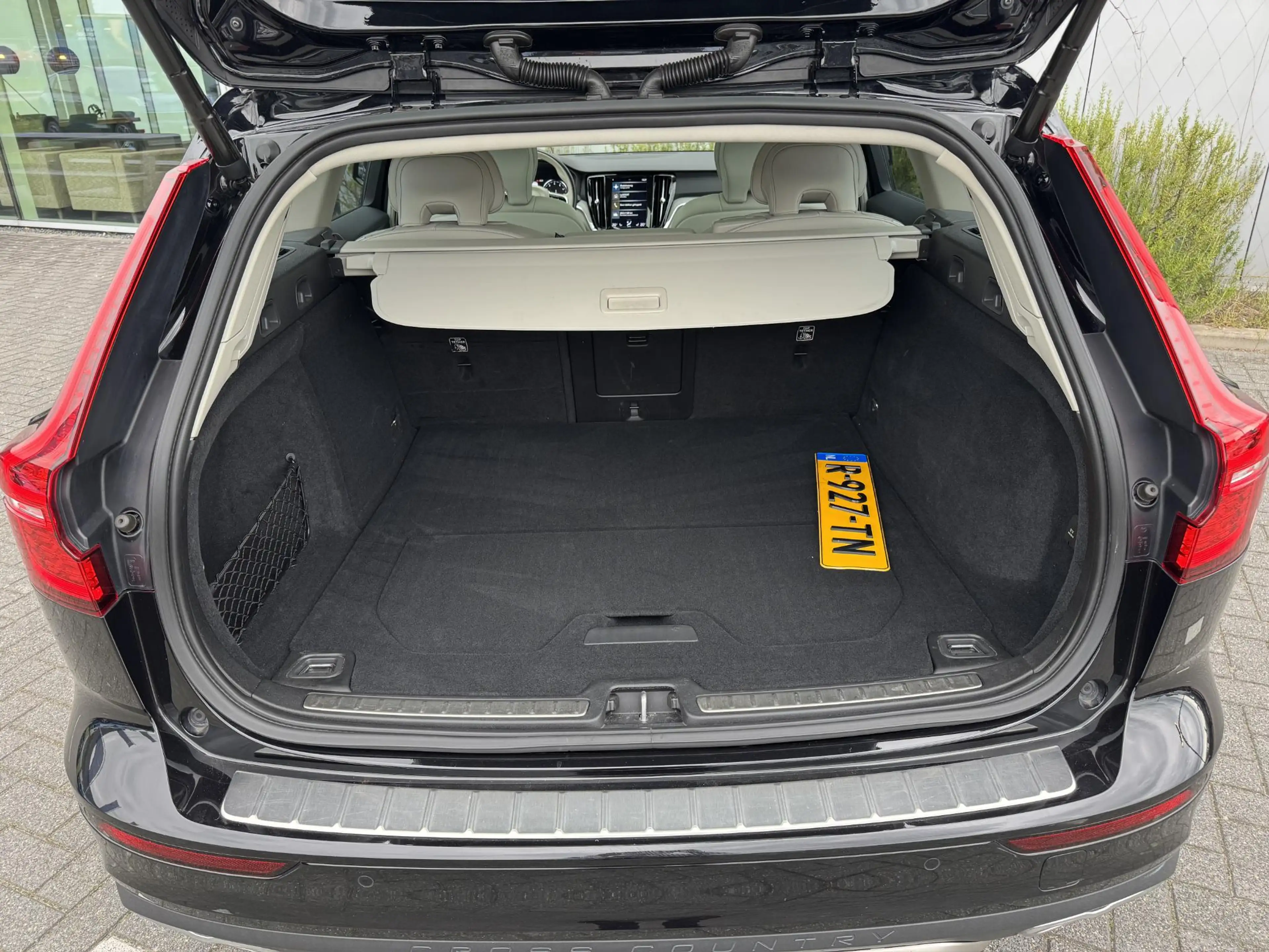 Volvo V60 Cross Country 2.0 B5 AWD Pro | Trekhaak | Panoramadak | Achterui — photo 8