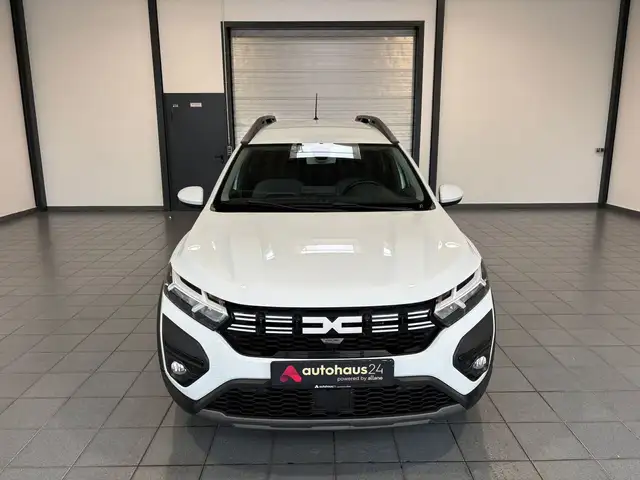 Dacia Jogger view 2