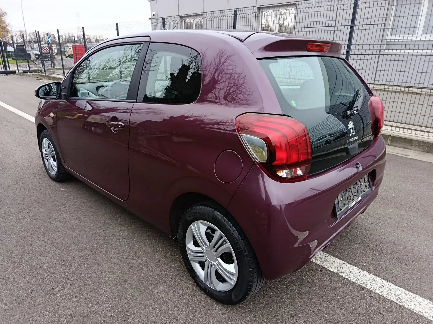 Peugeot 108 108 1.0 VTi Access Mauve - 2