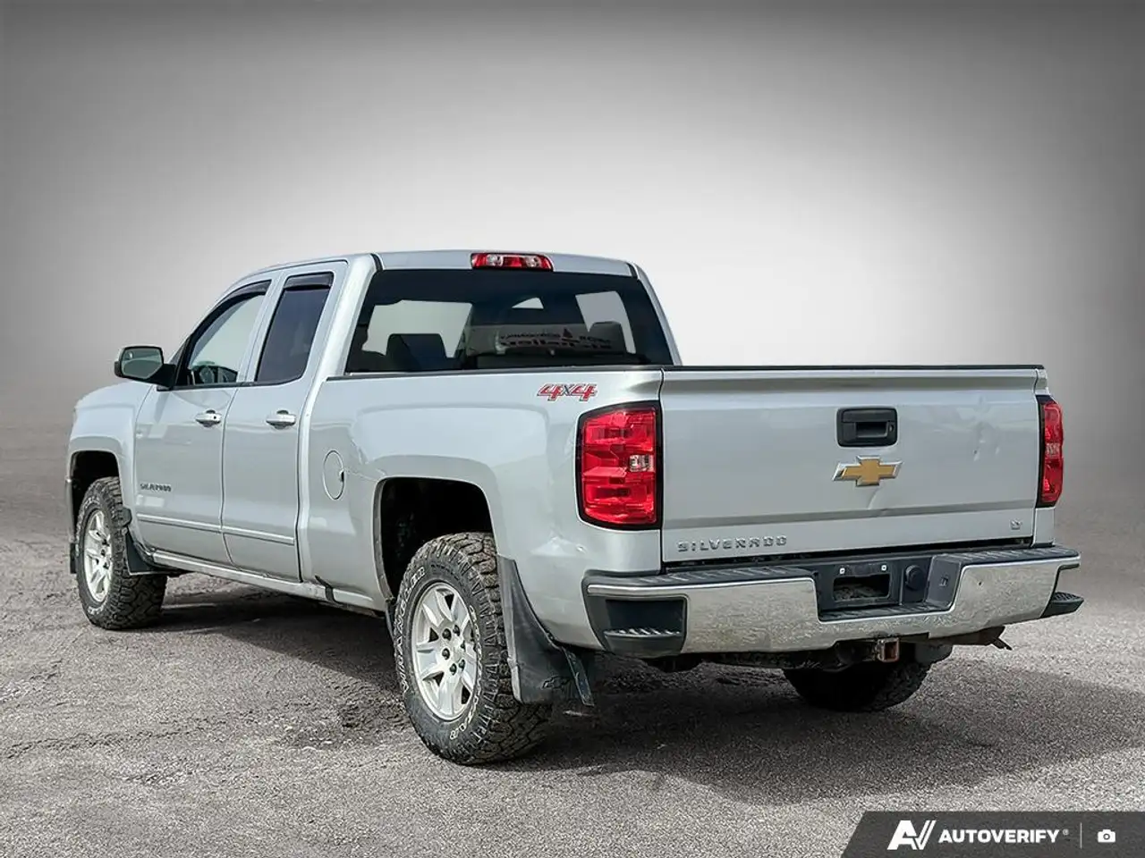 Chevrolet Silverado 1500 снимка Chevrolet Silverado 1500