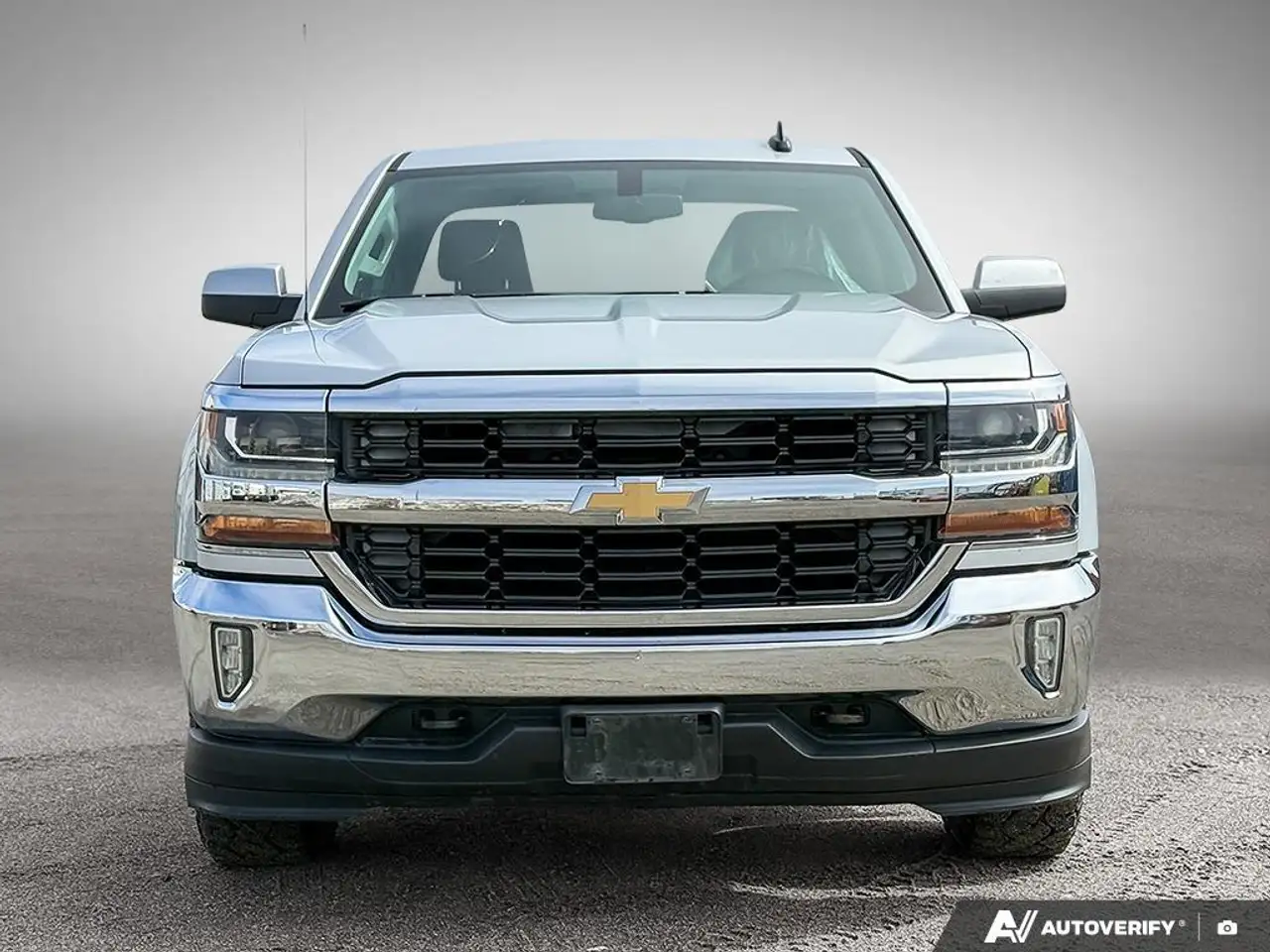 Chevrolet Silverado 1500 снимка Chevrolet Silverado 1500
