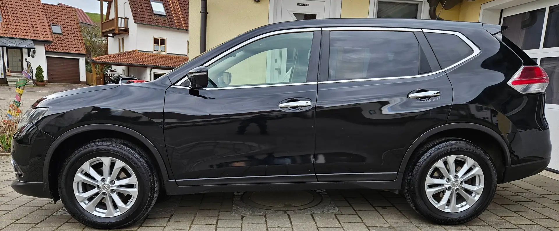 Nissan X-Trail 1.6 dCi ALL-MODE 4x4i Acenta*PAN-DACH*AHK*NAVI*+++ Schwarz - 2