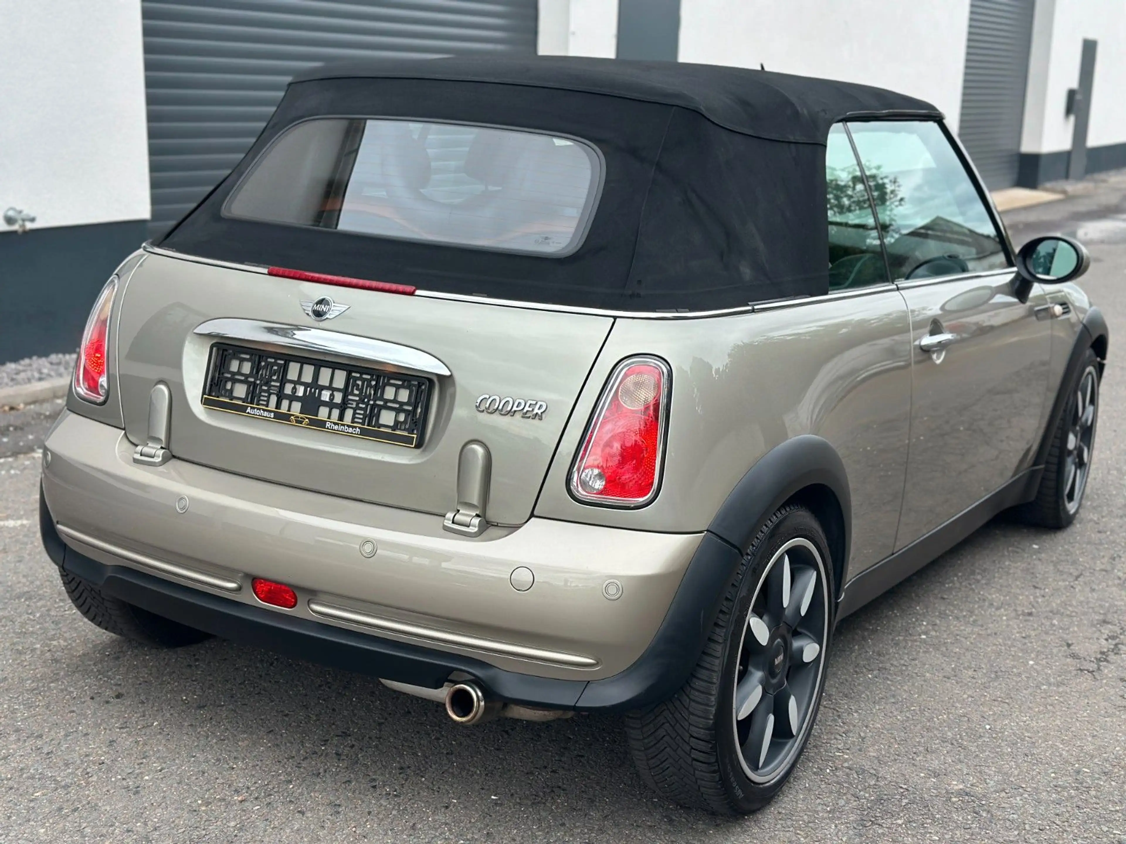 MINI Cooper S COOPER-S Cabrio Sidewalk AUTOMATIK/HU2028/ KLIMA — photo 14