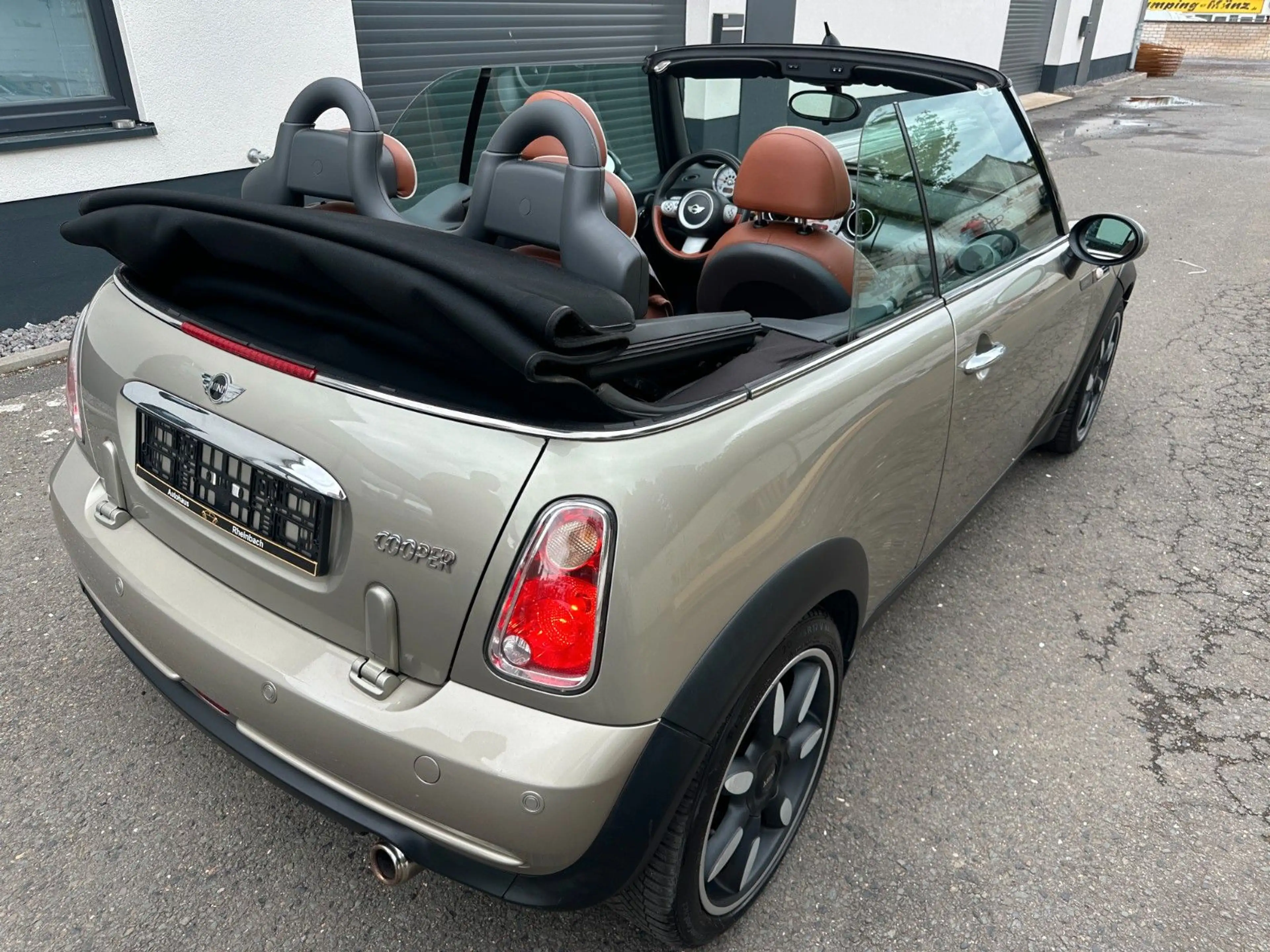 MINI Cooper S COOPER-S Cabrio Sidewalk AUTOMATIK/HU2028/ KLIMA — photo 11