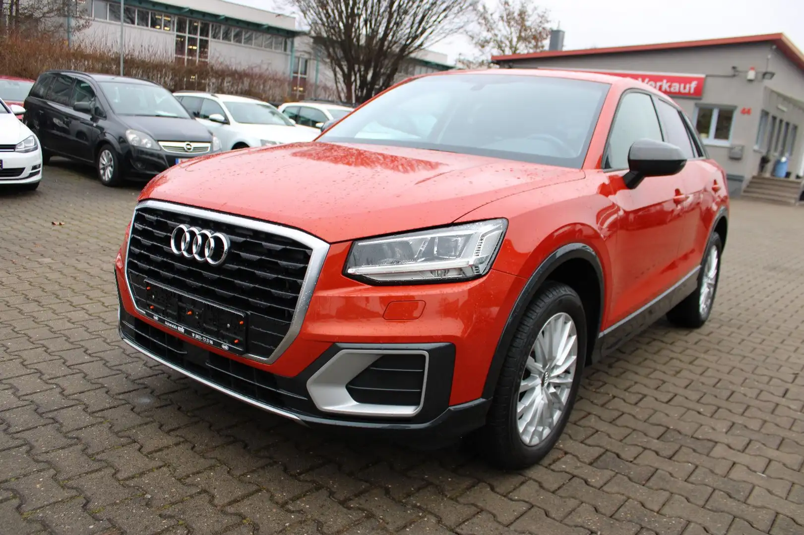 Audi Q2 1.6 TDI S tronic Navi,PDC,AHK,LED Orange - 1