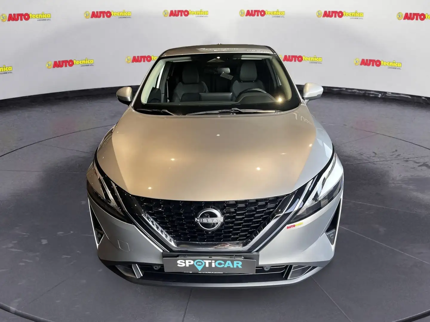 Nissan Qashqai MHEV 140 CV N-Connecta Gris - 2