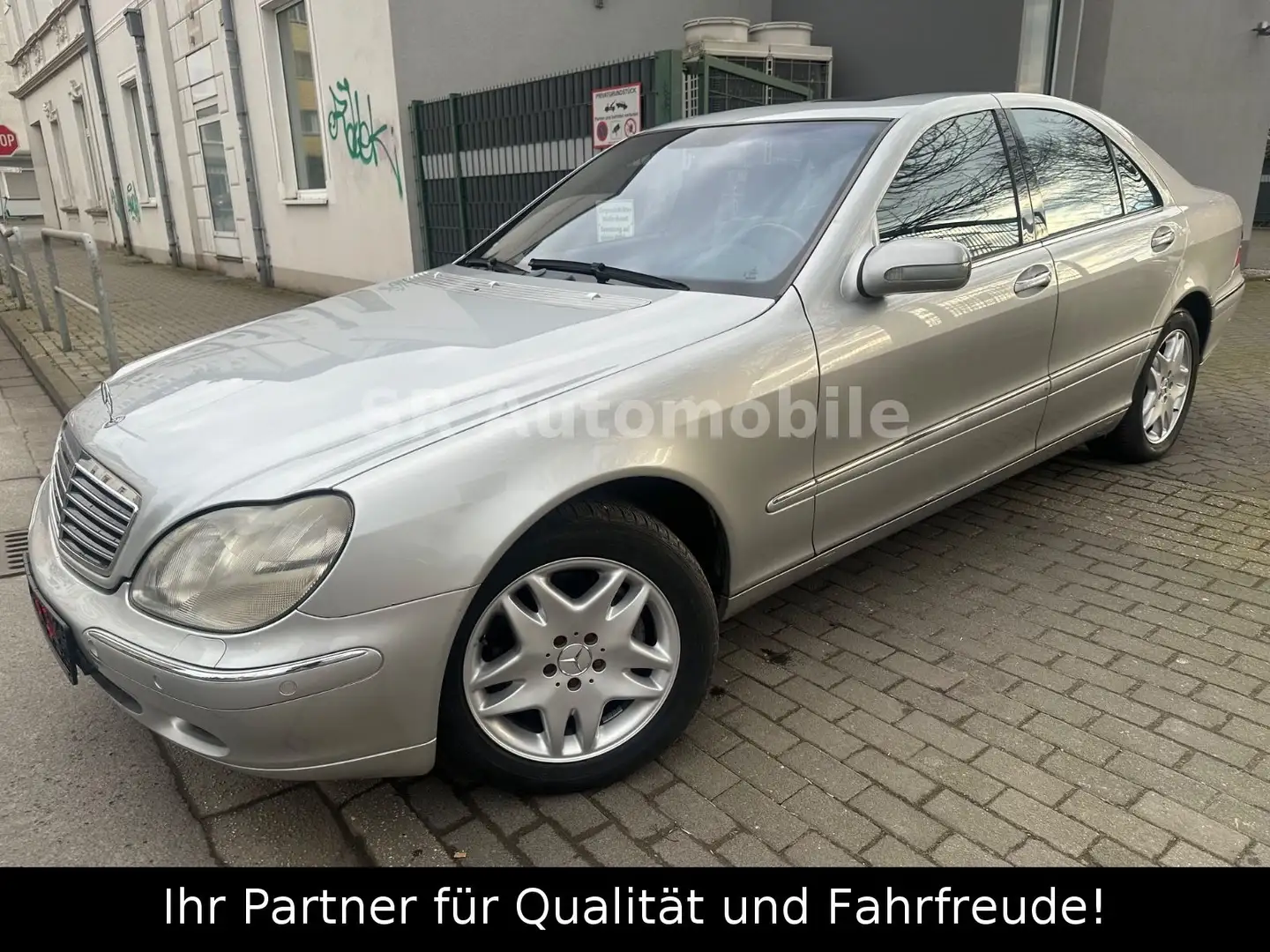 Mercedes-Benz S 500 V8*AHK*KLIMA*NAVI*LEDER*XENON Stříbrná - 2