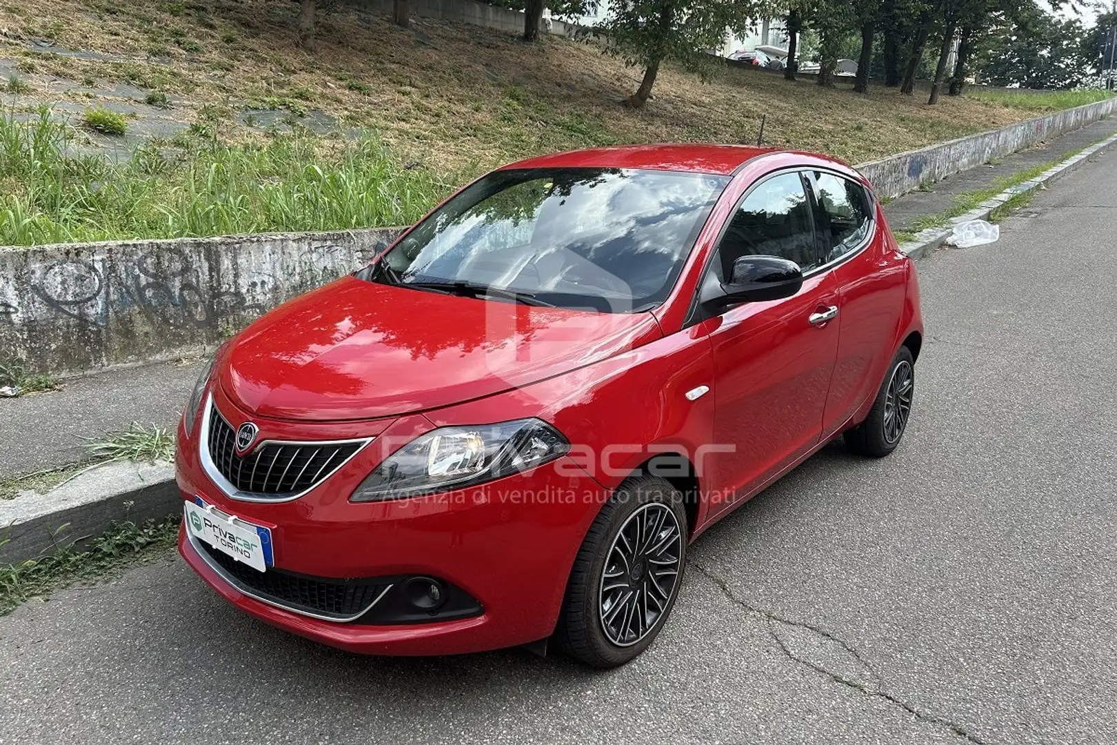 Lancia Ypsilon Ypsilon 1.0 FireFly 5 porte S&S Hybrid Ecochic Gol Rosso - 1