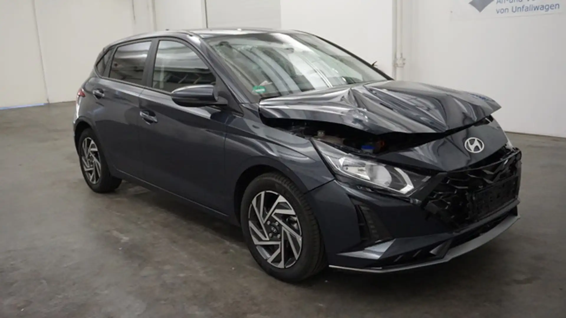 Hyundai i20 Trend *CarPlay*SHZ*Kamera*beheiztes Lenkrad* Grijs - 2