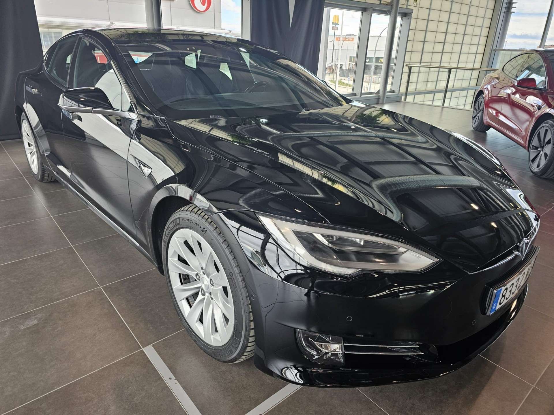 Tesla Model S 75D - foto 1